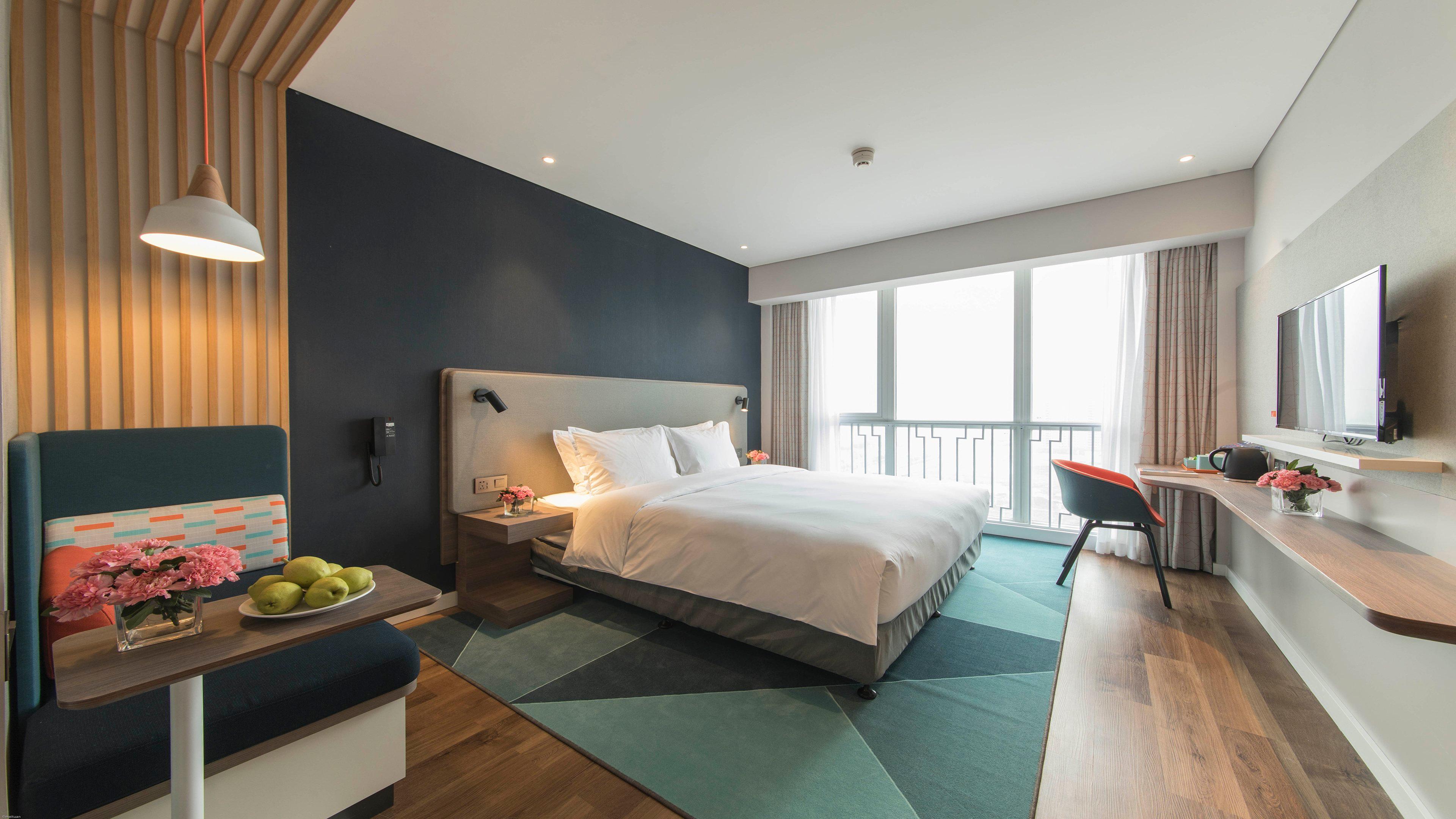 Double King Size Bed