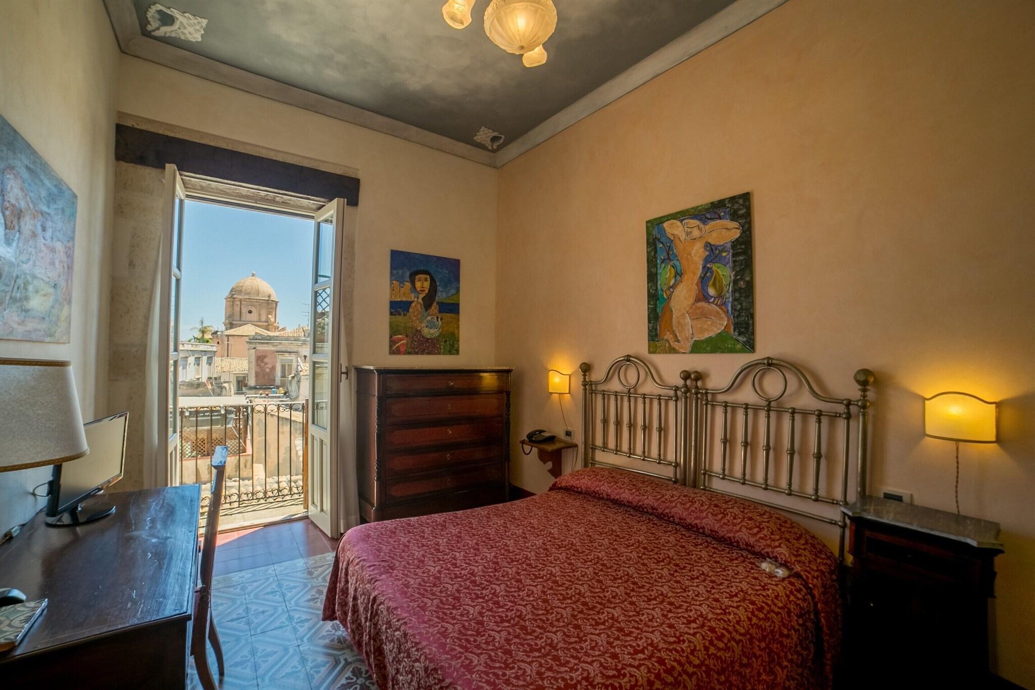 Double Classic Queen Bed