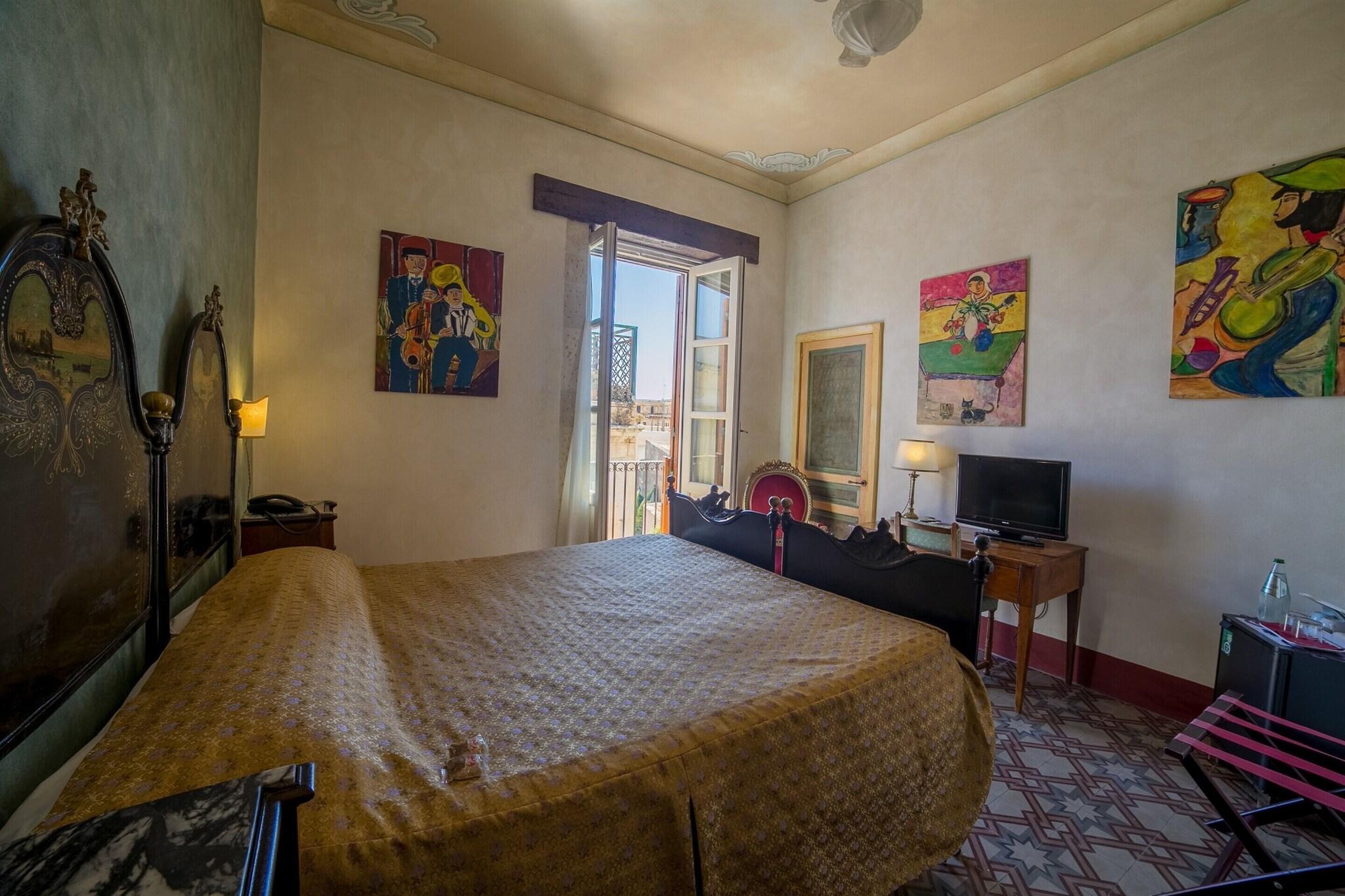 Double Classic Queen Bed