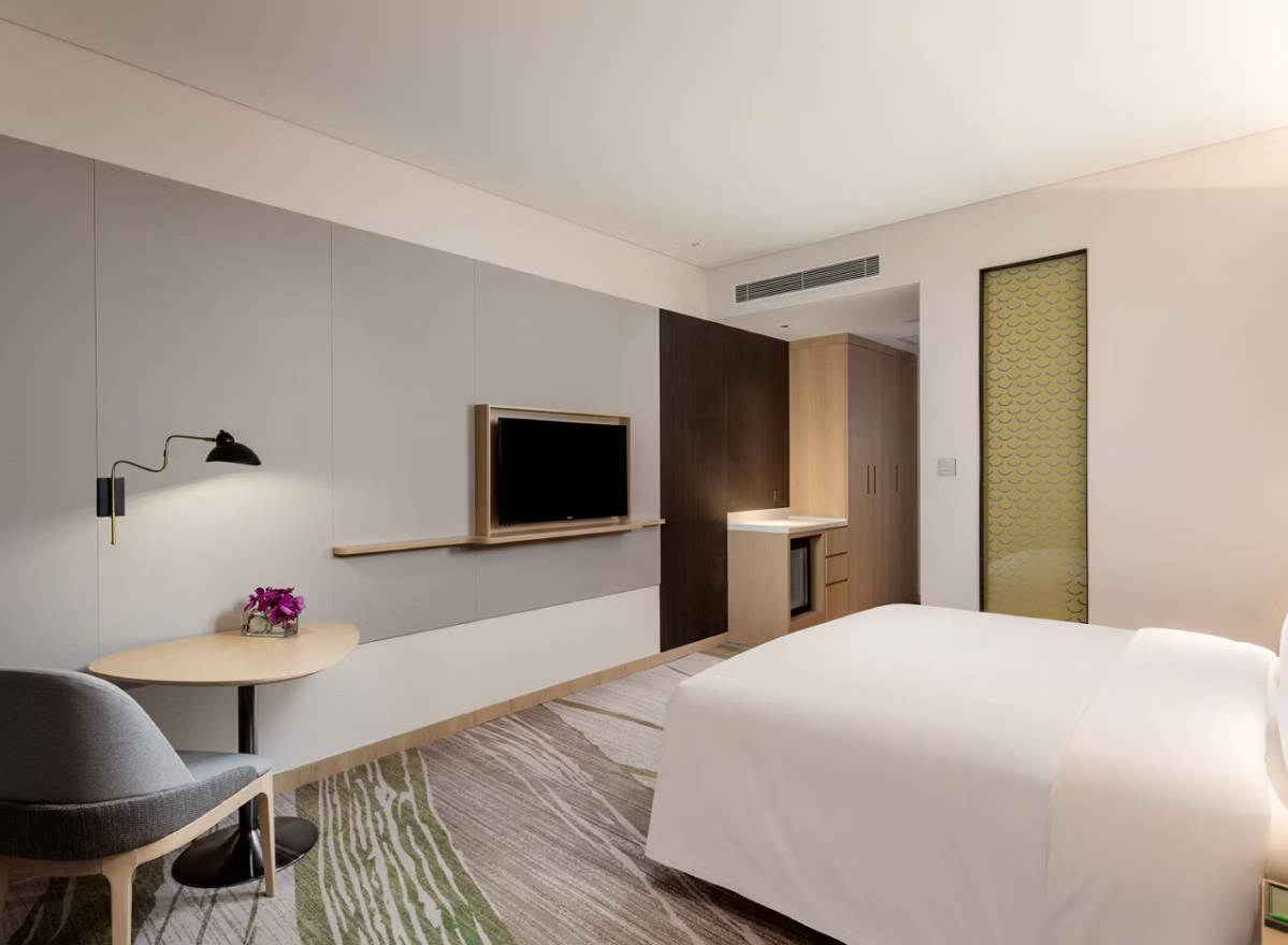 Double Accessible King Size Bed