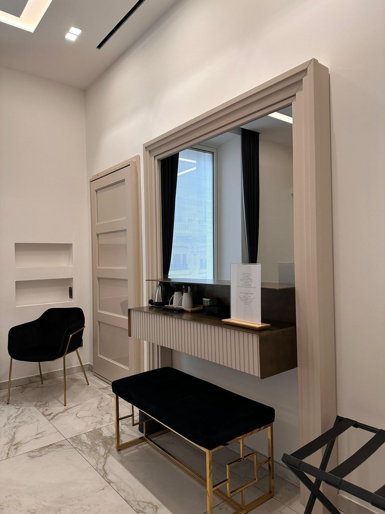 Triple Deluxe Two Beds