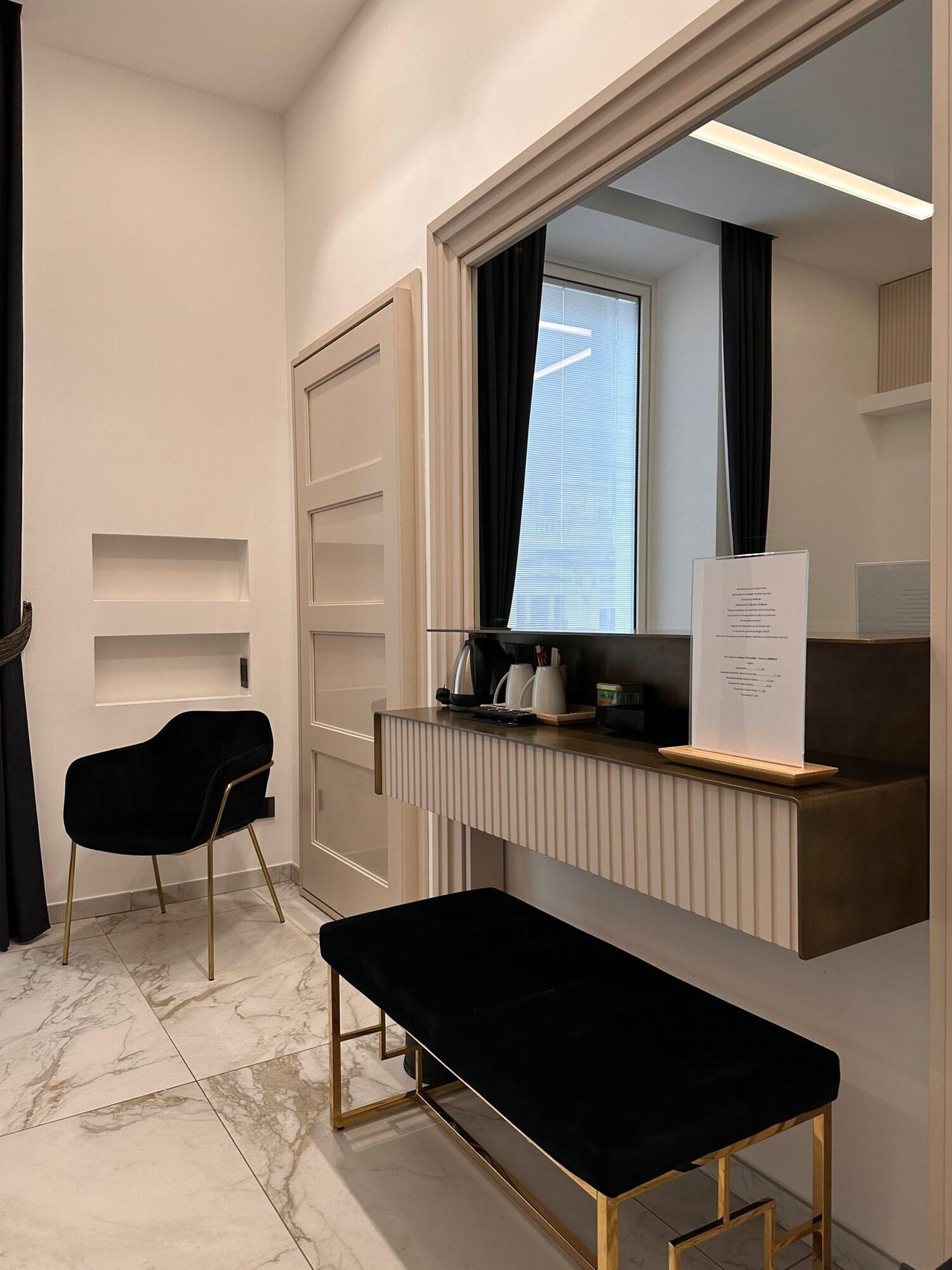 Triple Deluxe Two Beds