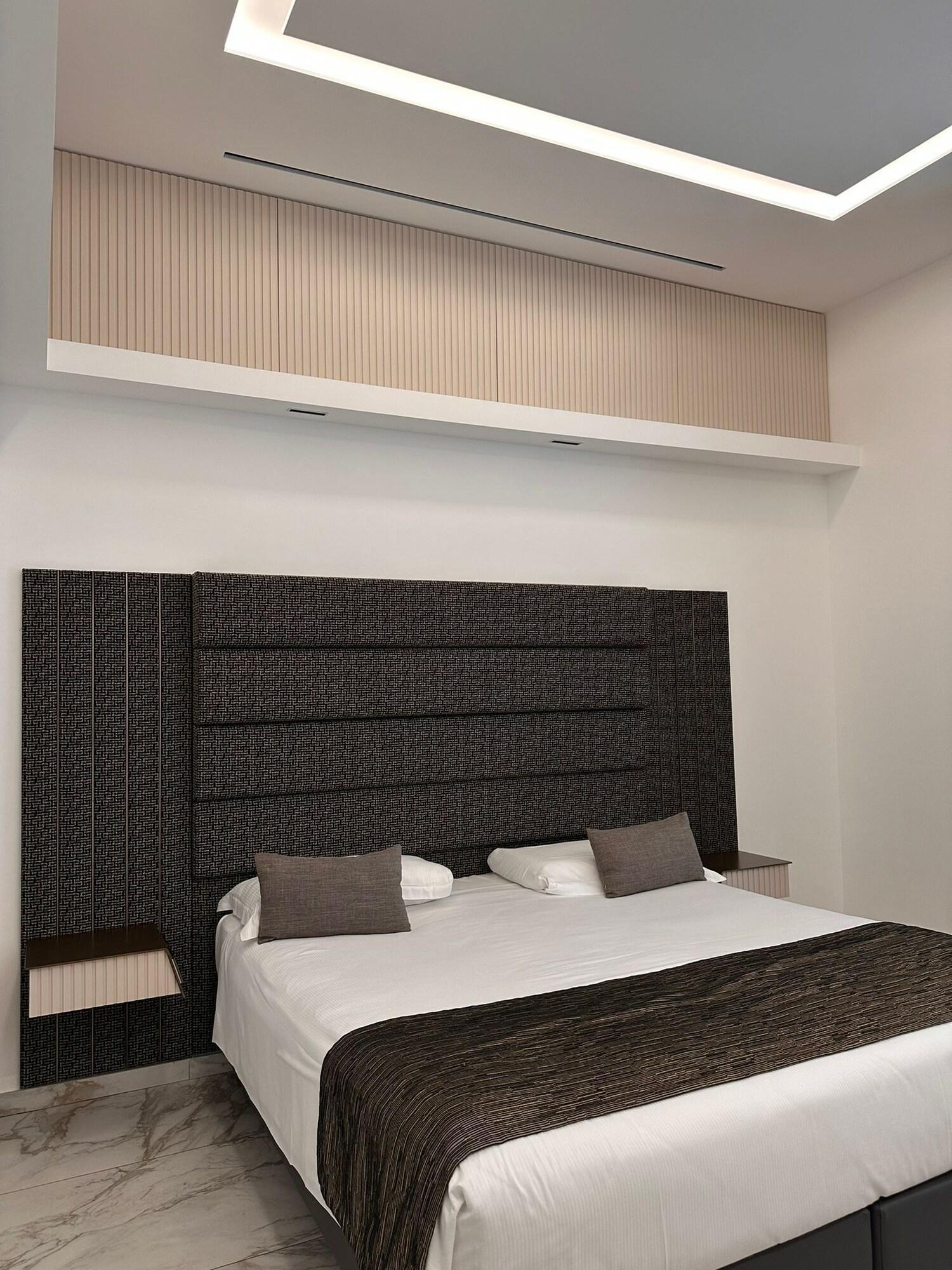 Triple Deluxe Two Beds