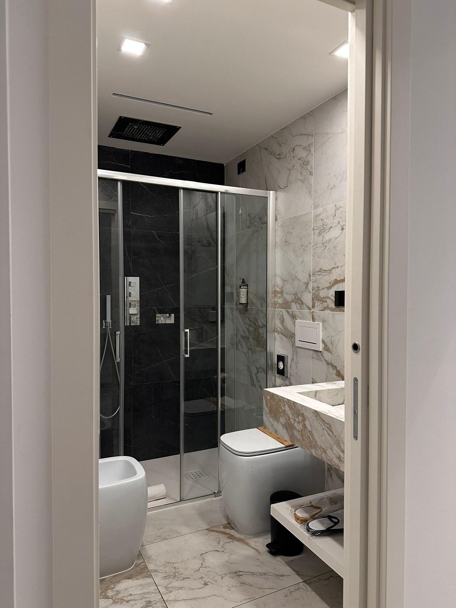 Triple Deluxe Two Beds