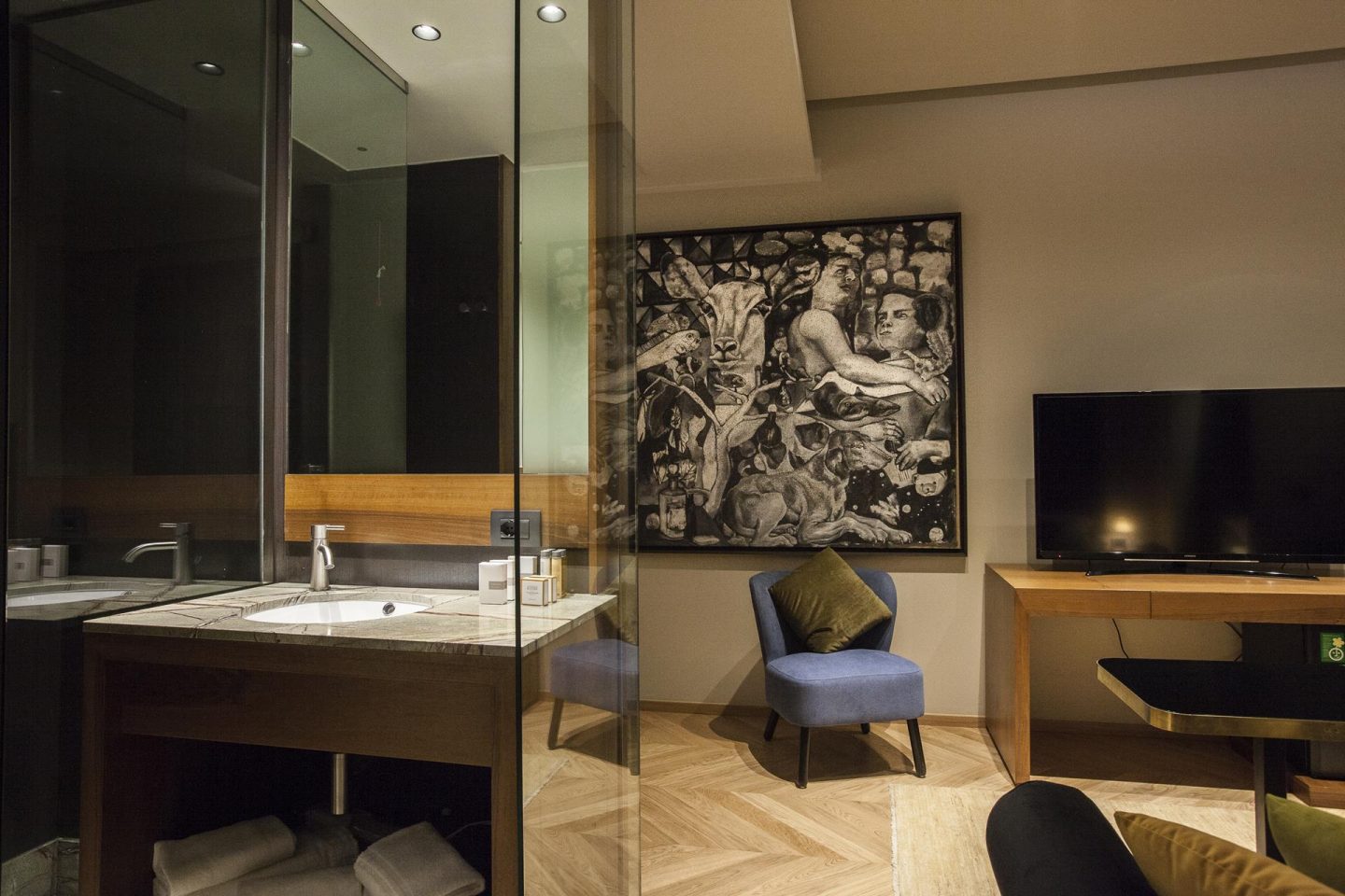 Family Room Capacity 4