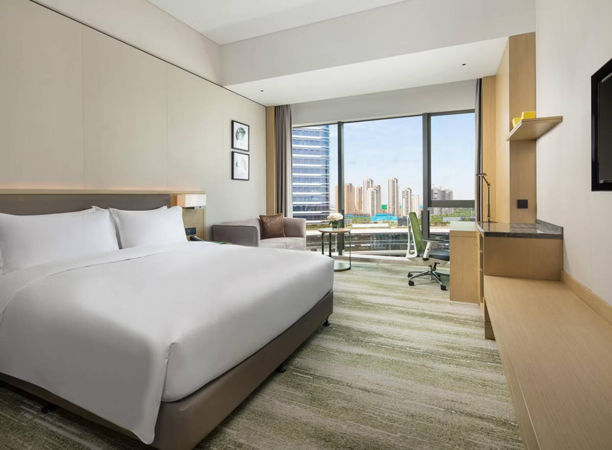 Double Garden View King Bed