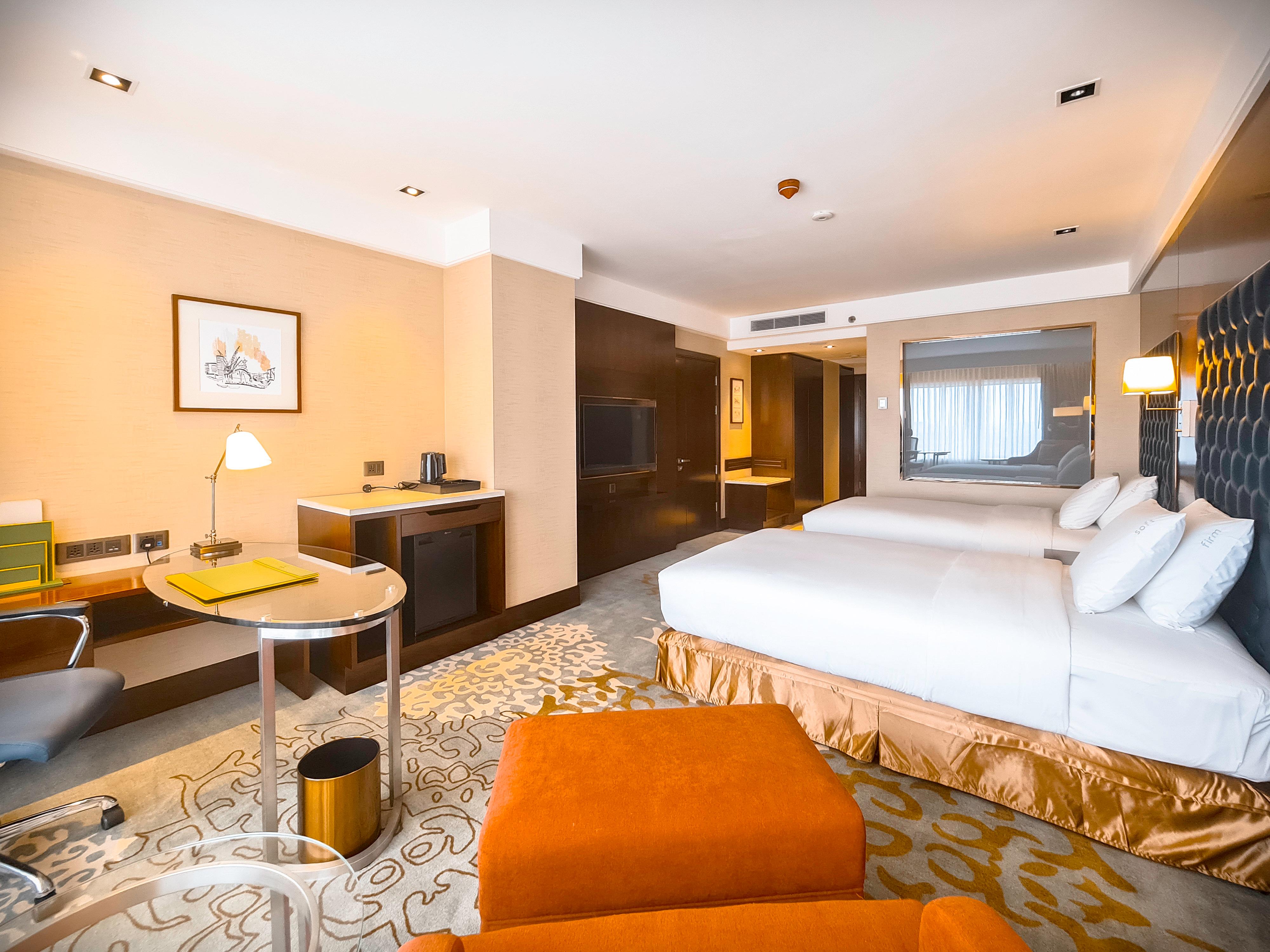 Twin Premium City View