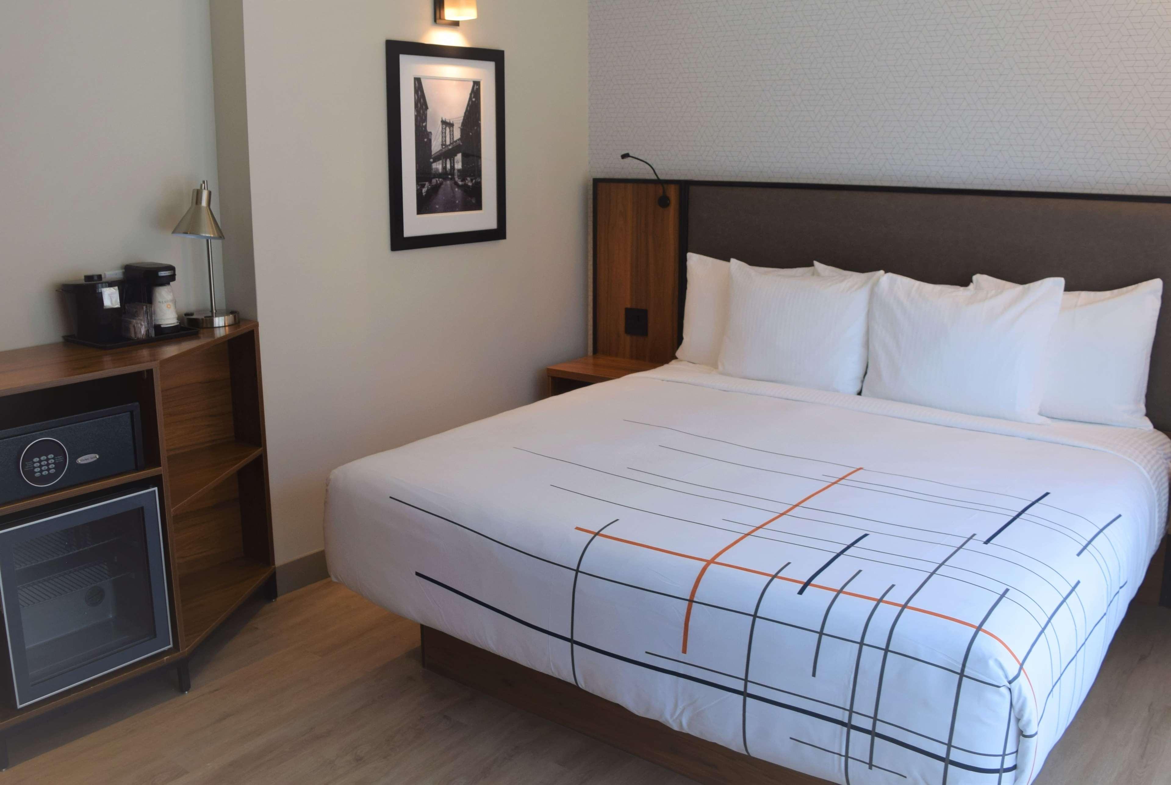 Room Premier King Bed