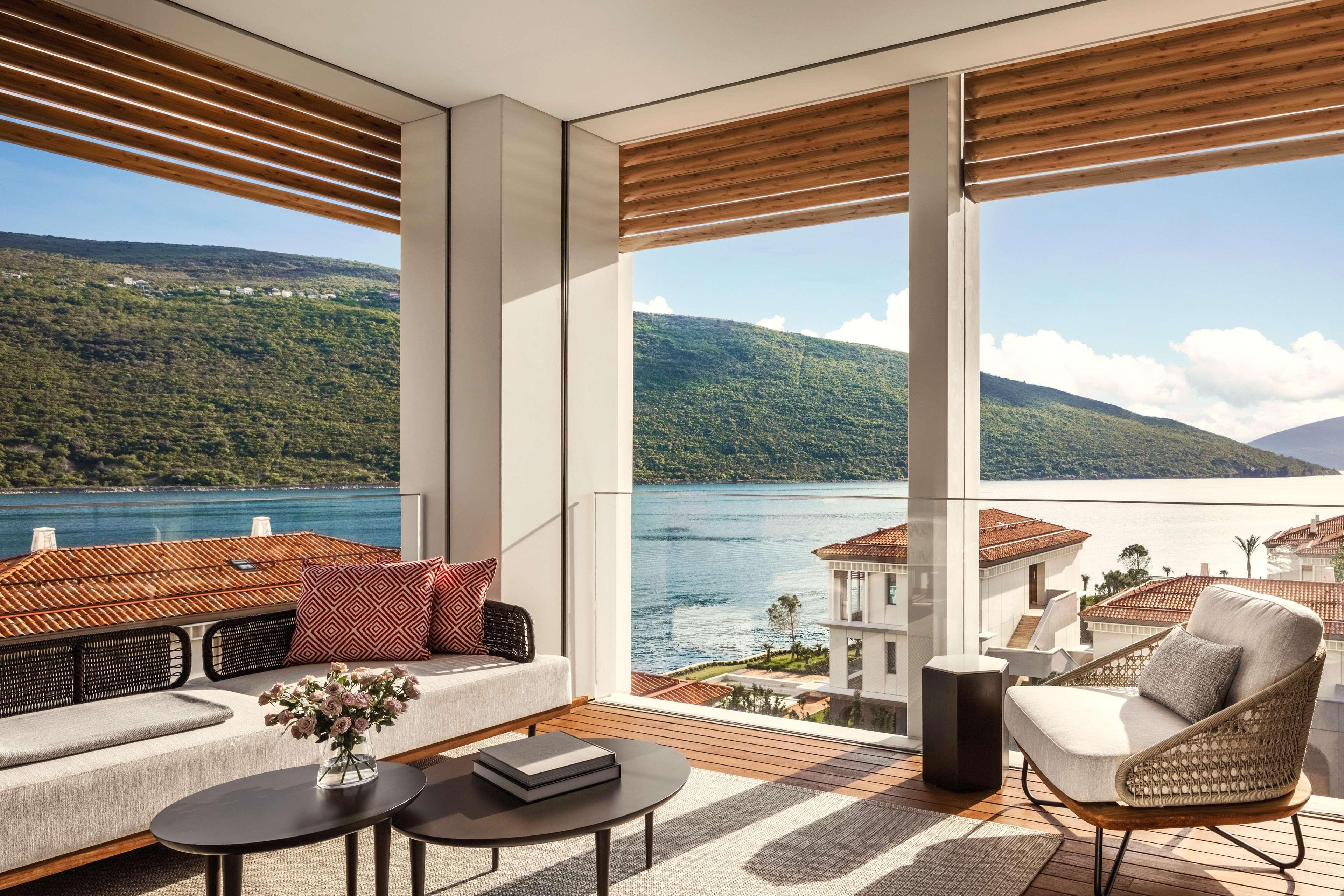 Family Room Bay View