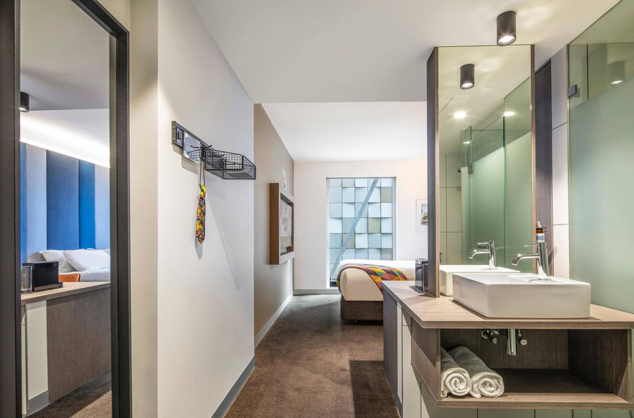 Double Accessible-queen Size Bed