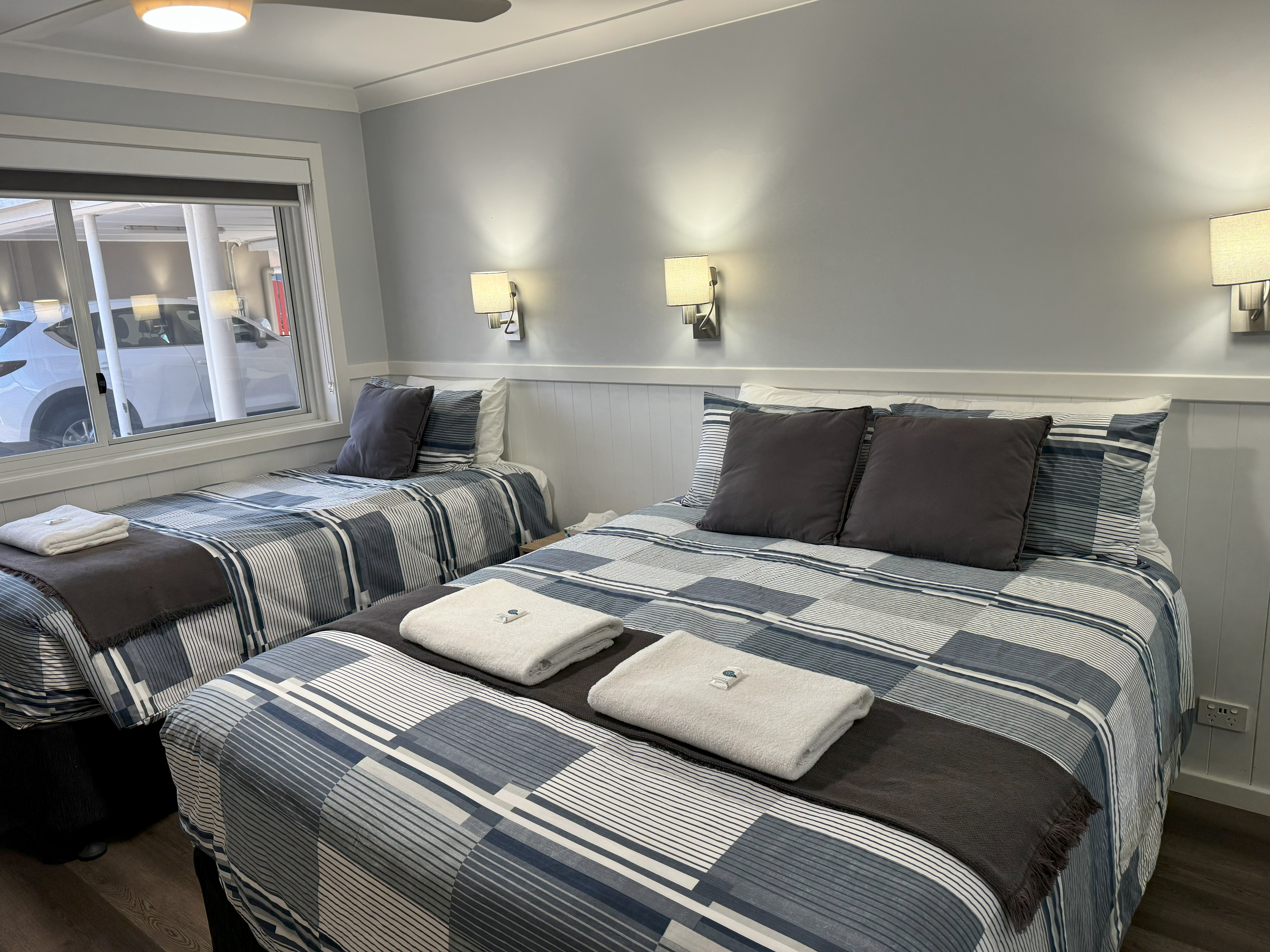 Twin Deluxe Queen Bed