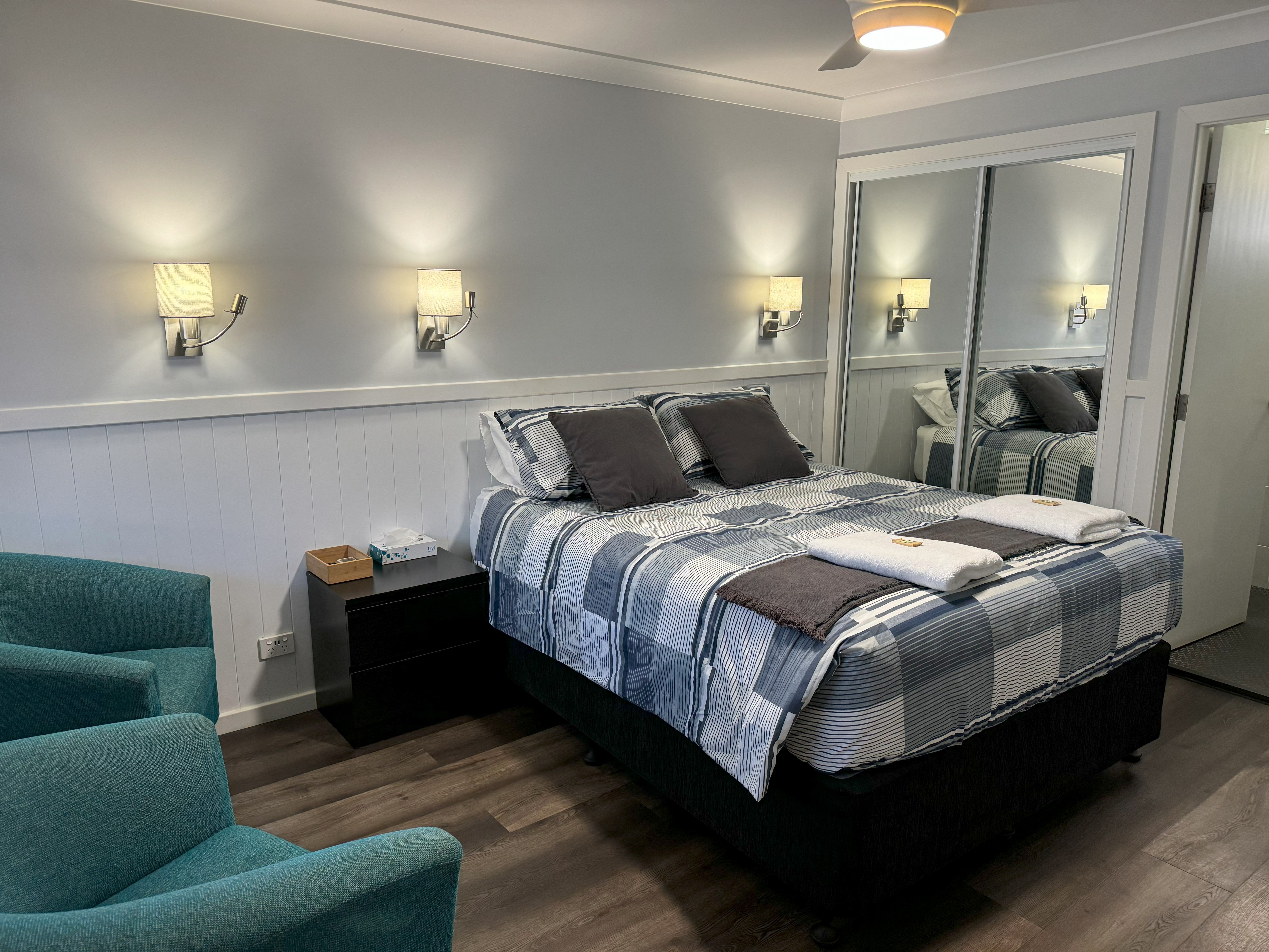 Double Deluxe Queen Bed