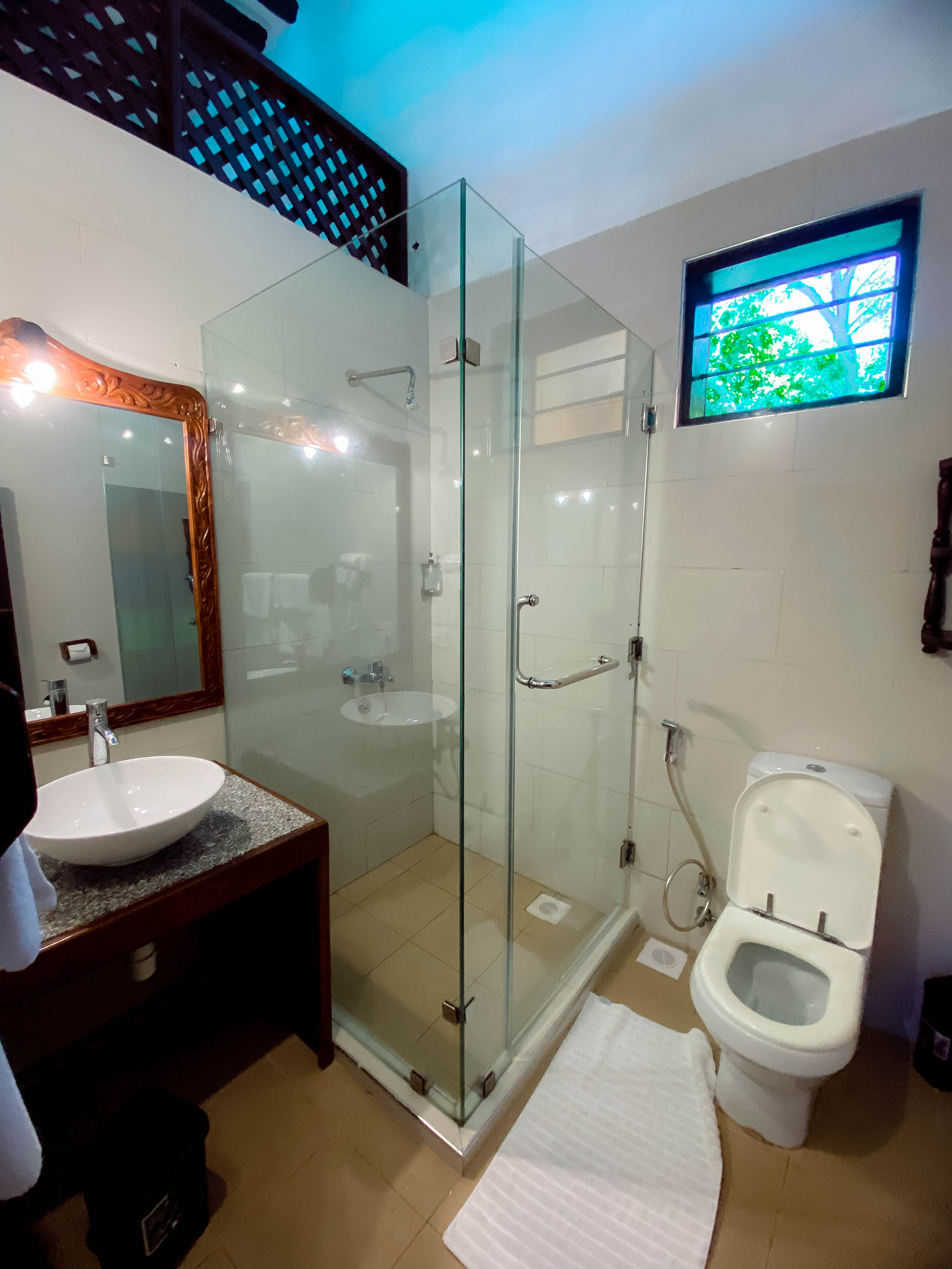 Double Three Bedrooms One Bathroom