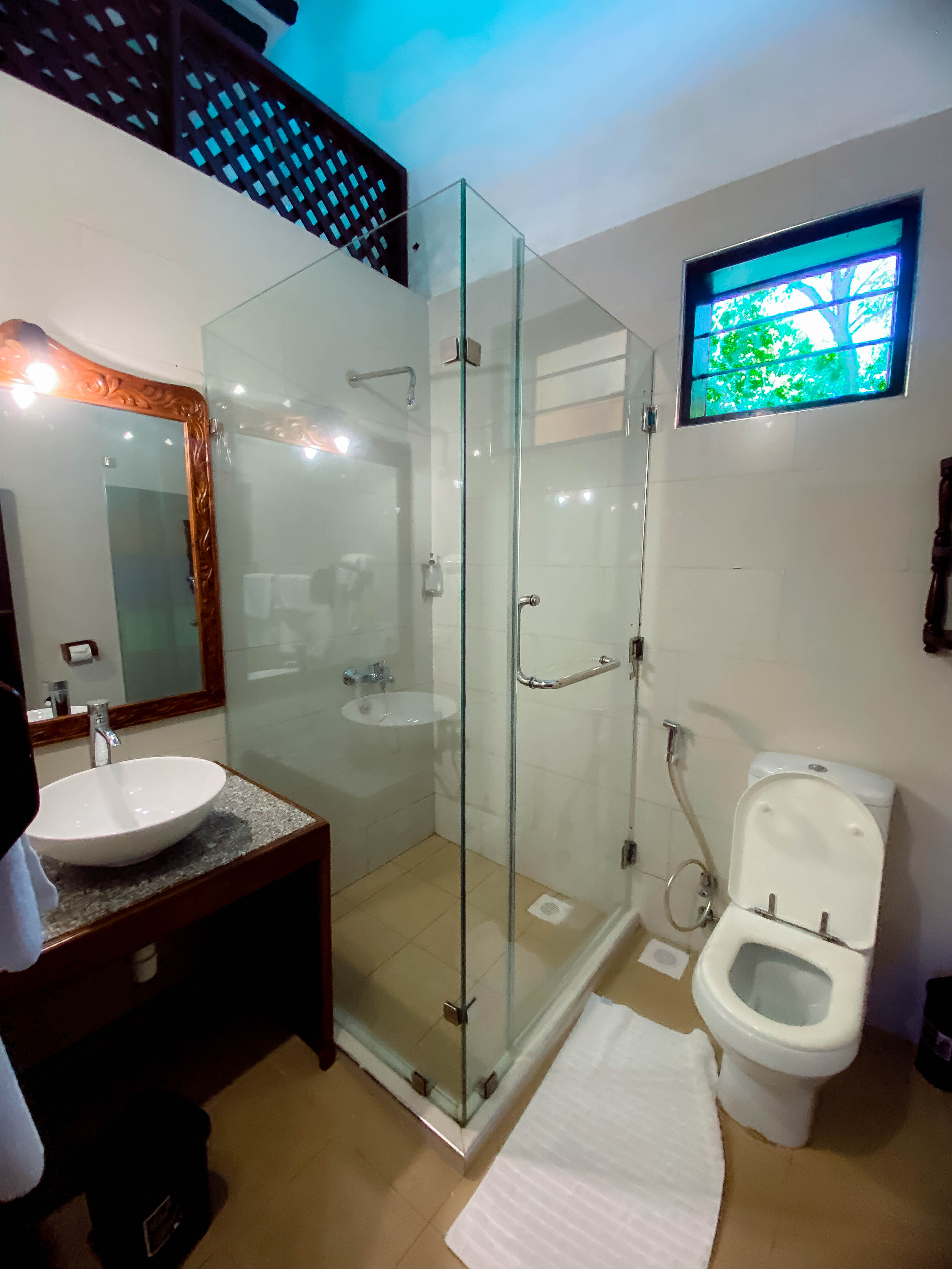 Double Three Bedrooms One Bathroom