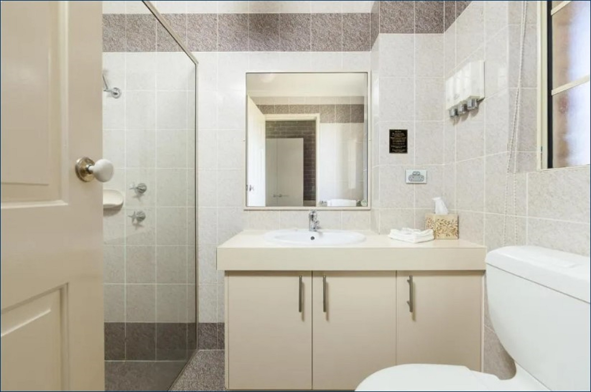 Triple Deluxe Queen Bed