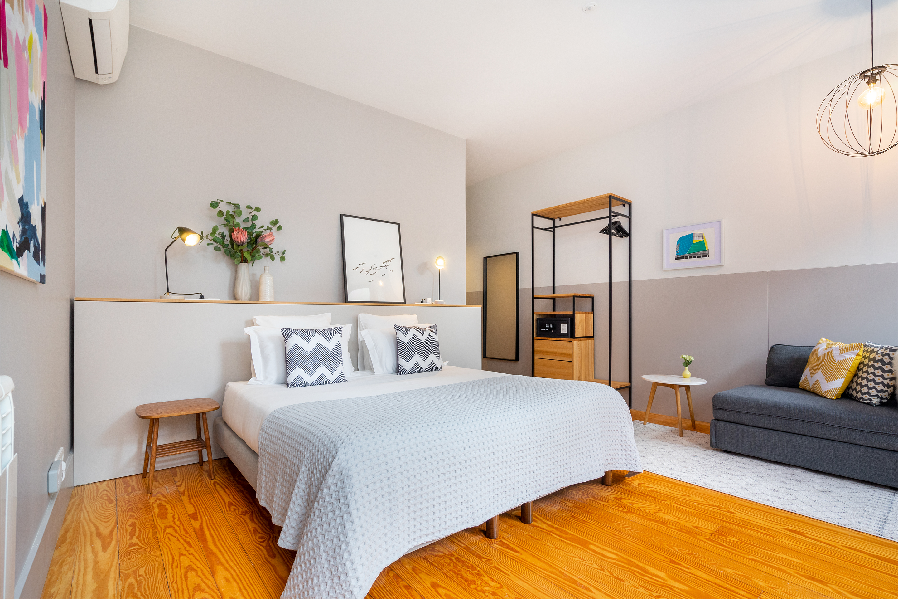 Home Eight Bedrooms with More Than Three Bathrooms