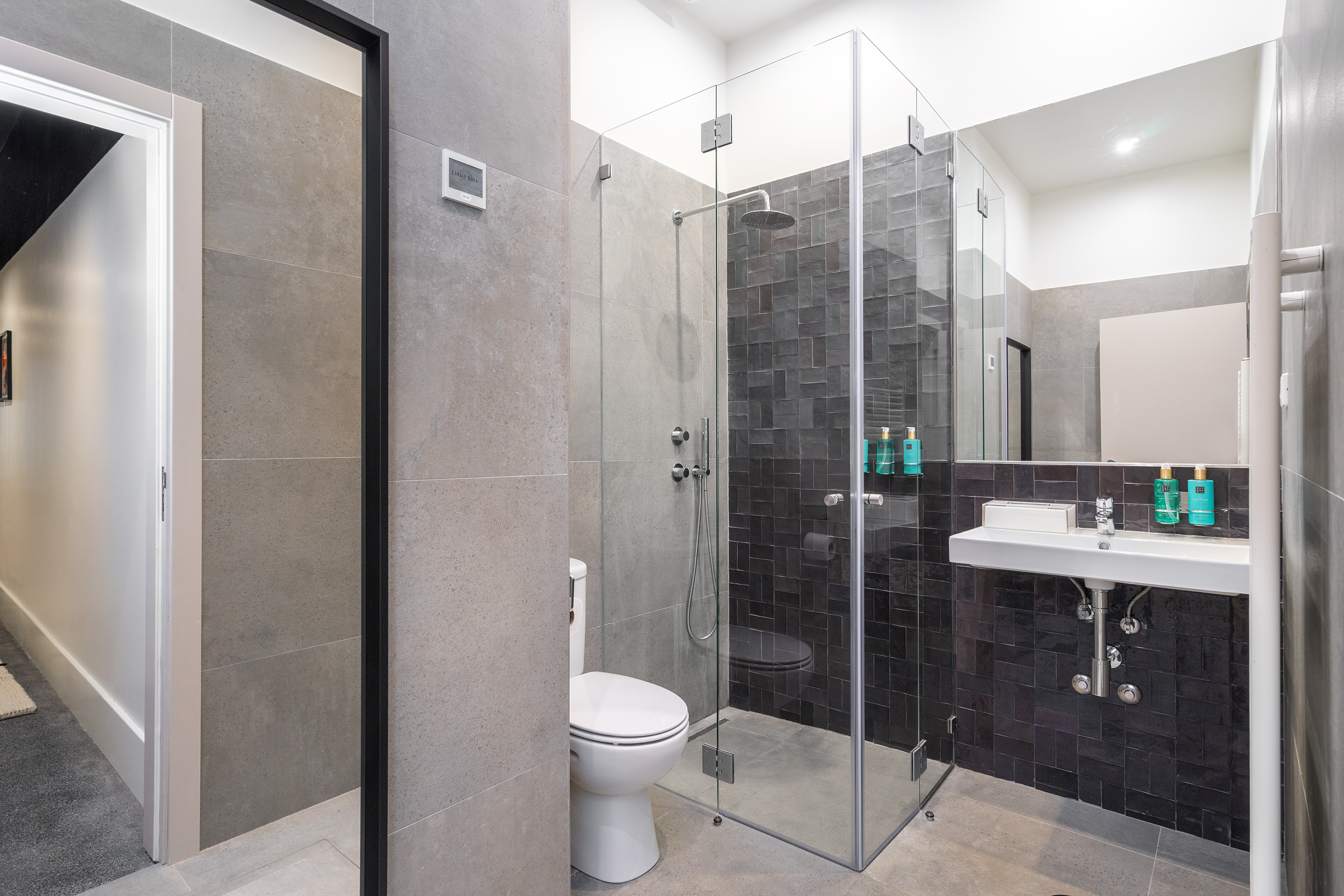 Home Eight Bedrooms with More Than Three Bathrooms