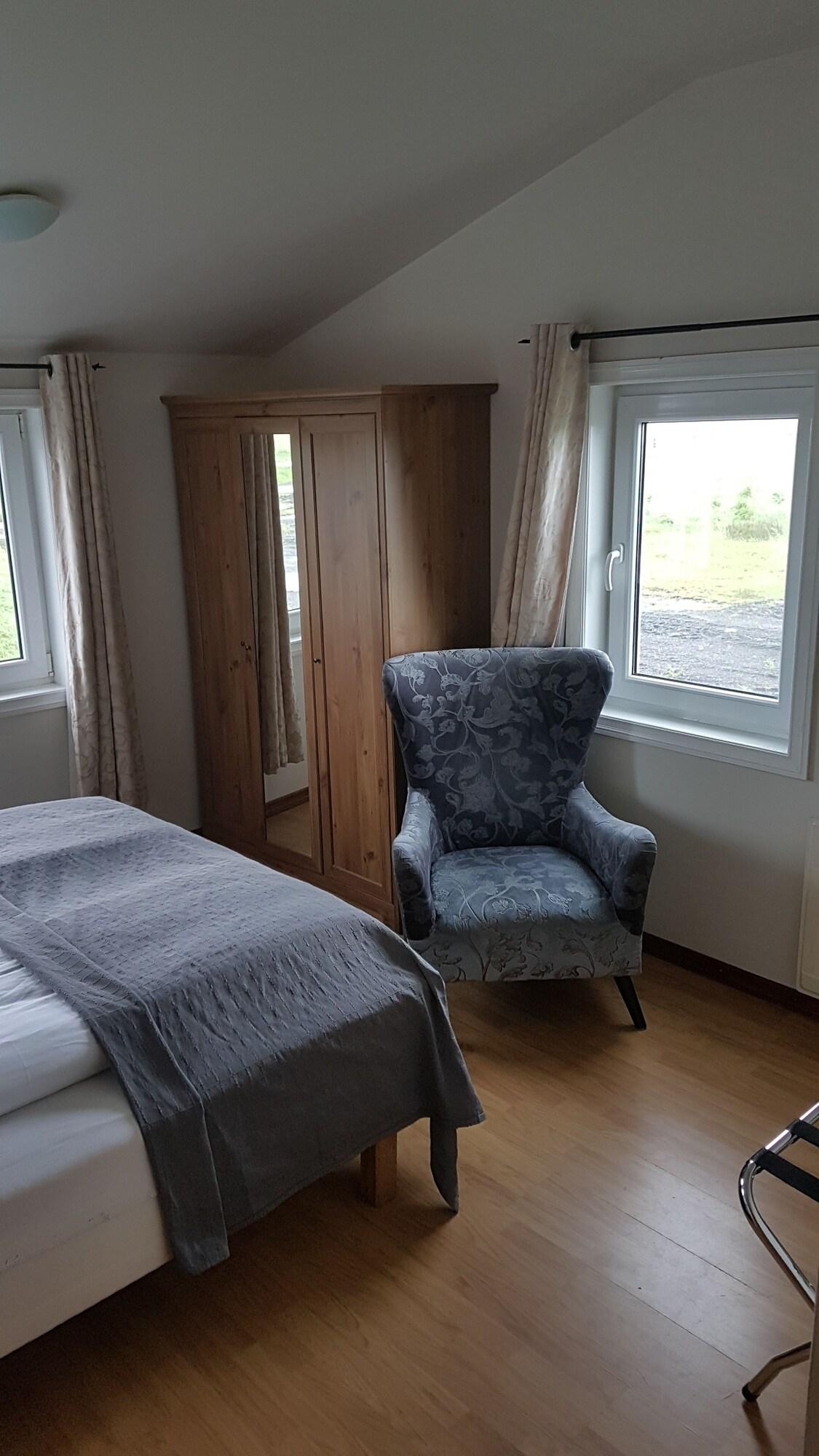 Double or Twin Queen Size Bed