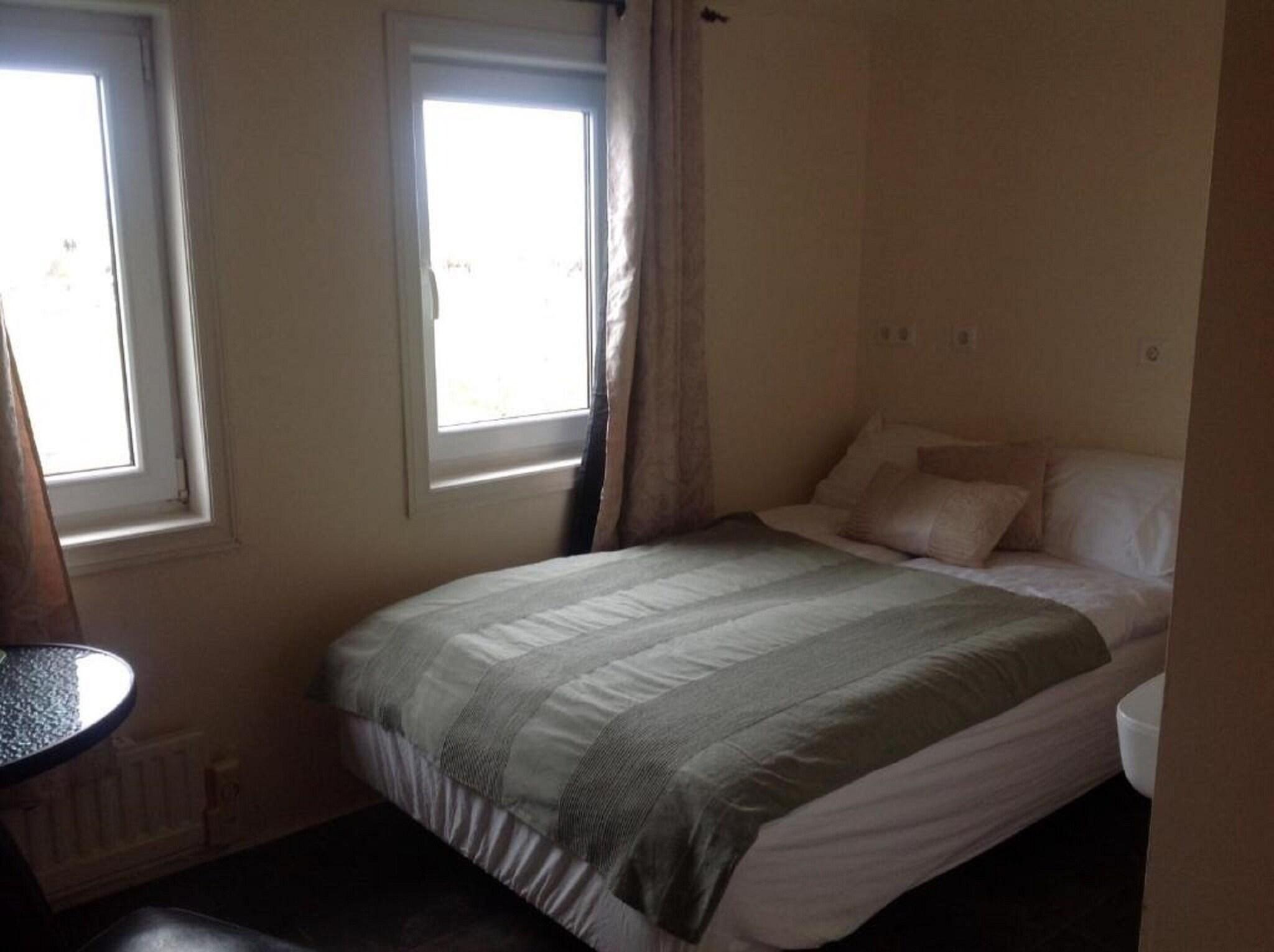 Single with Shared Bathroom