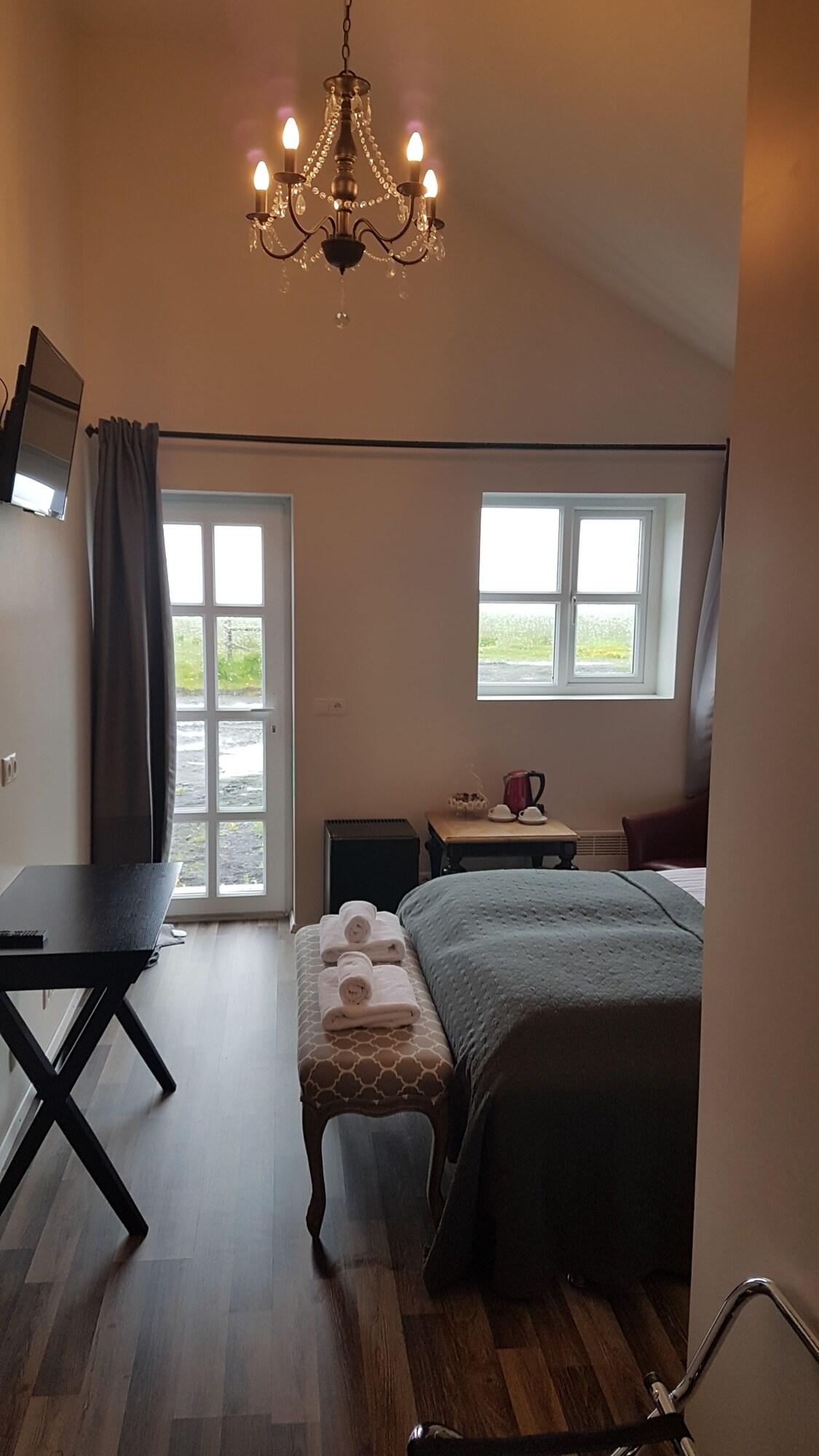 Double Superior Queen Bed