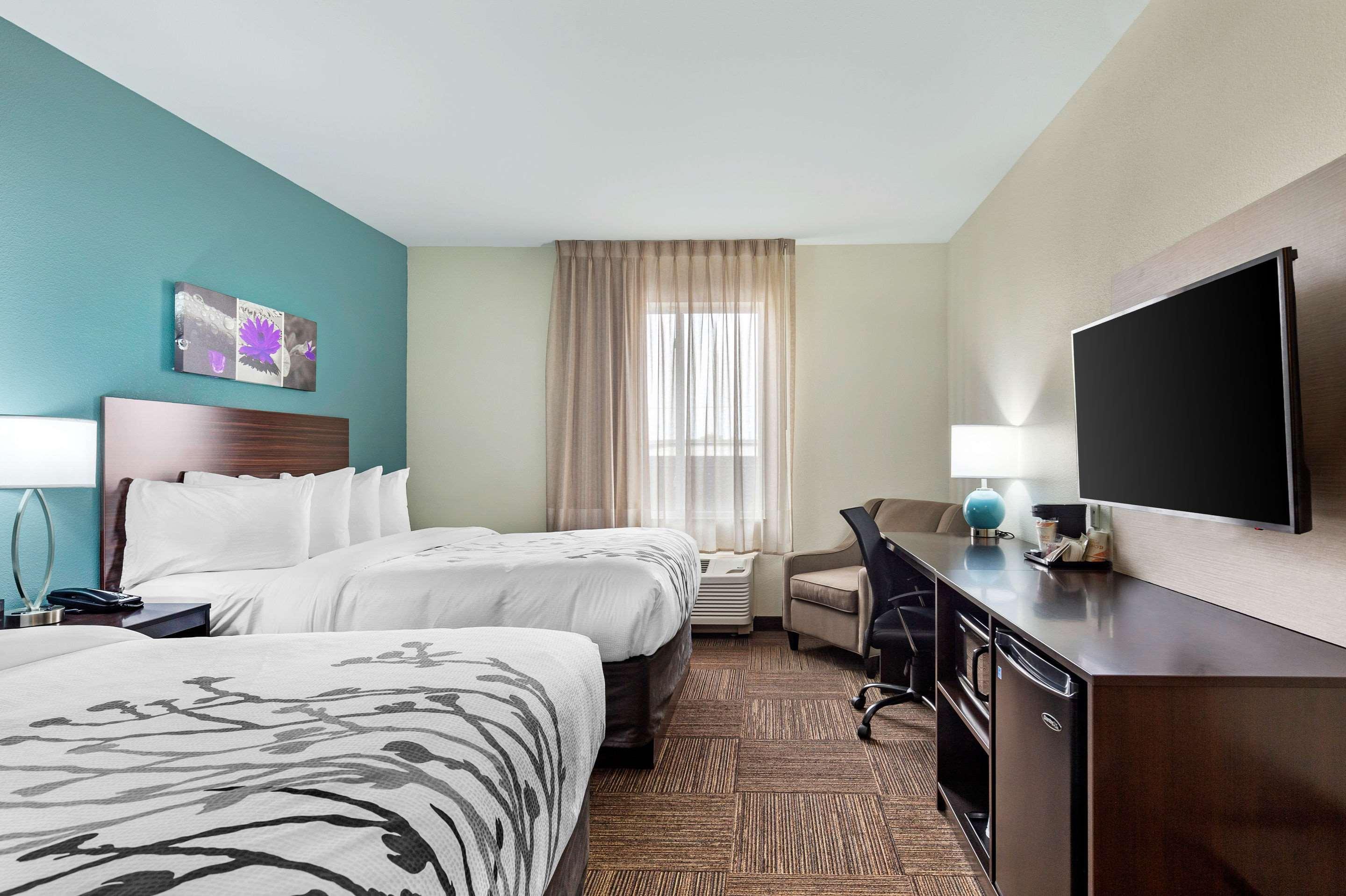 Double Two Queen Beds Non Smoking