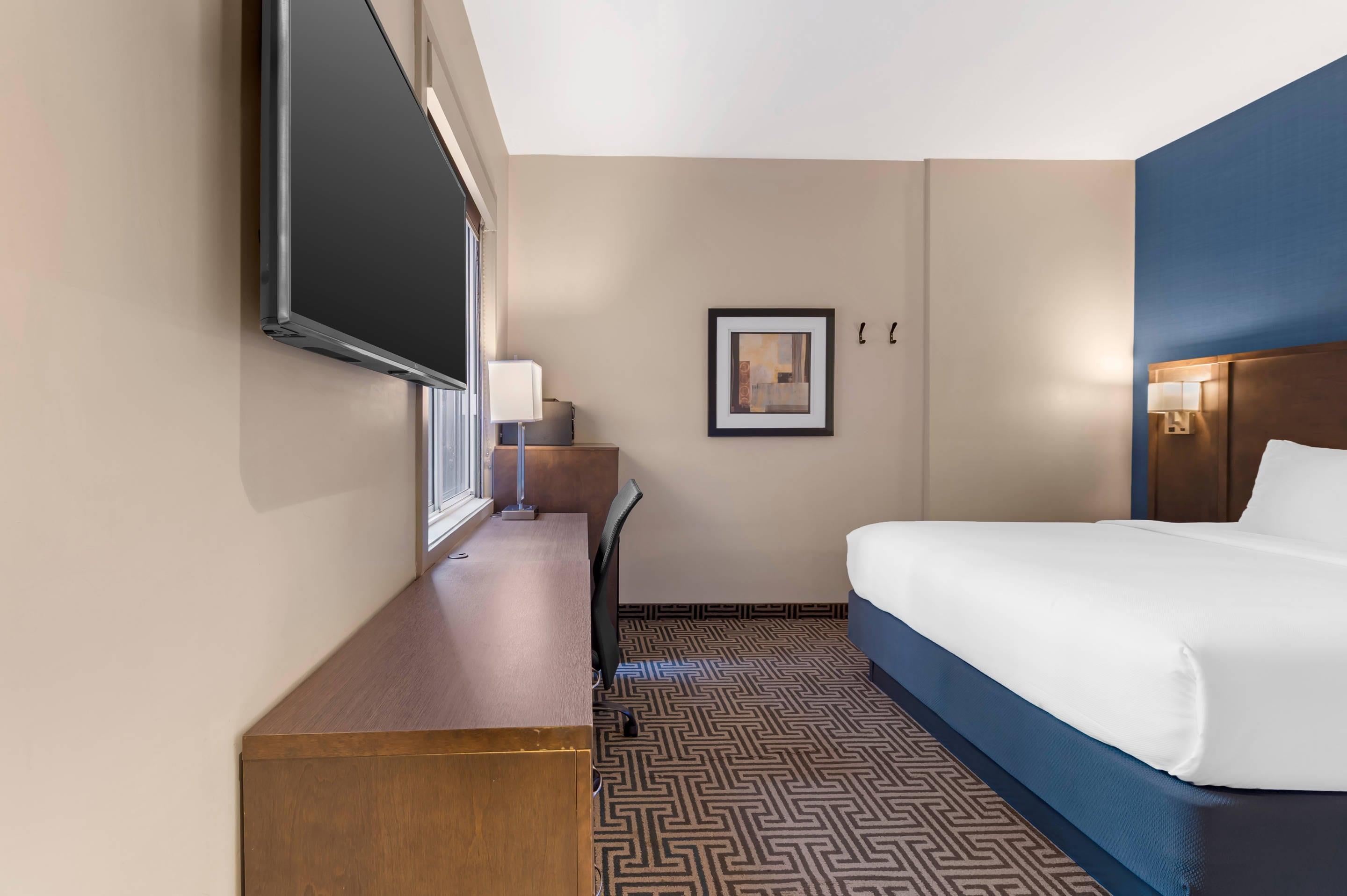 Double Queen Bed Non Smoking