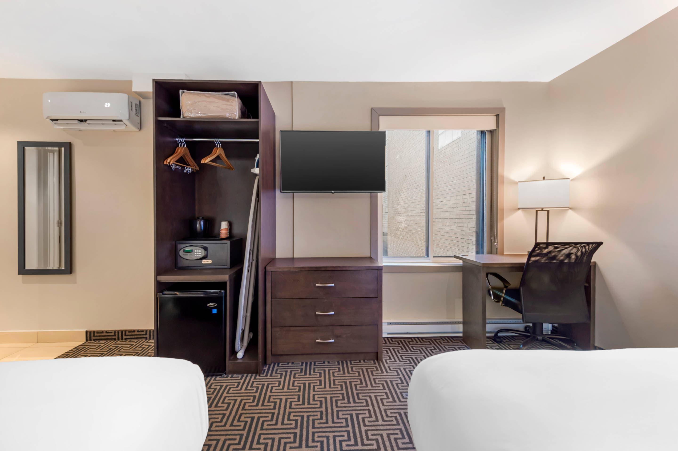 Double Two Double Beds Non Smoking