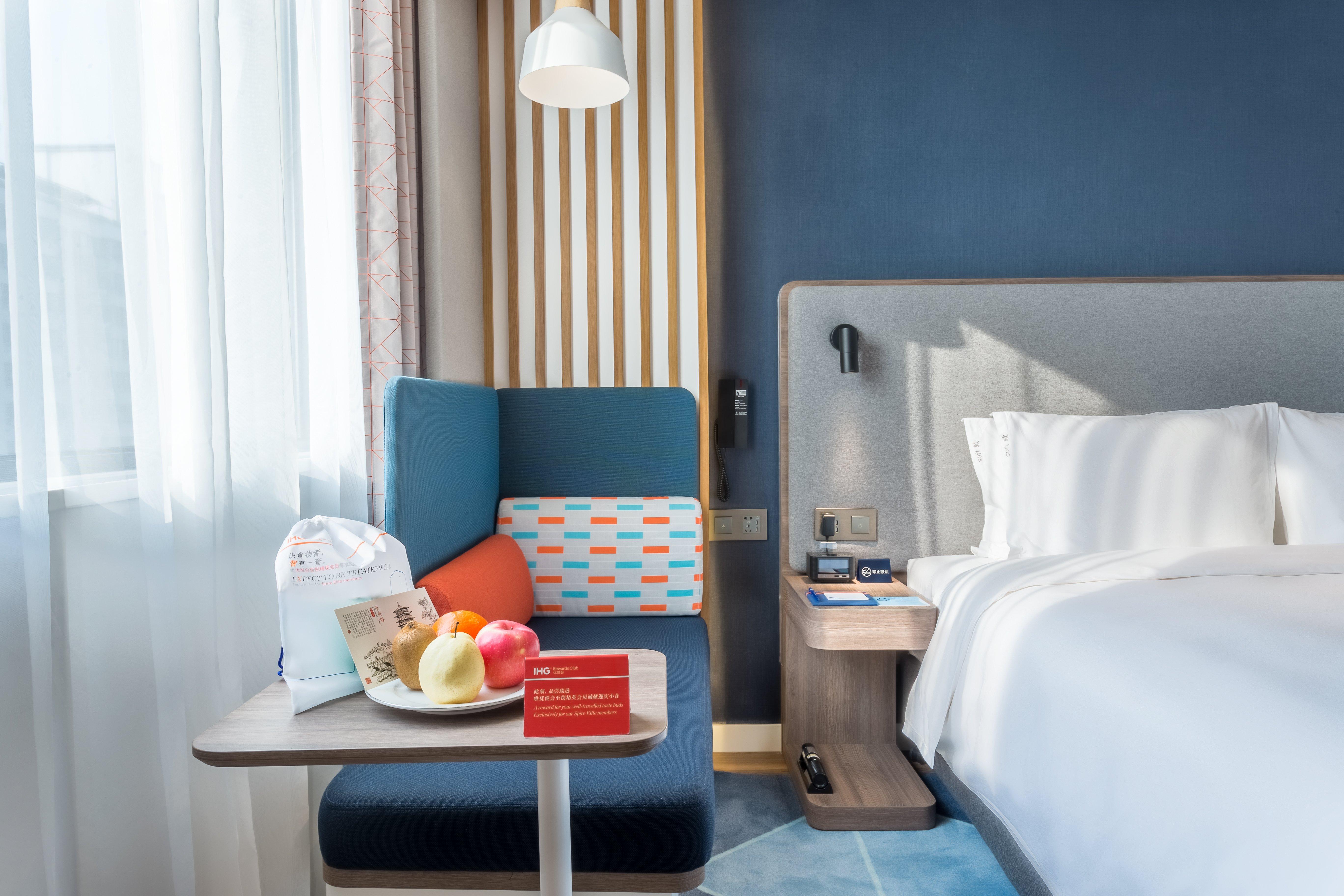 Double City View King Bed