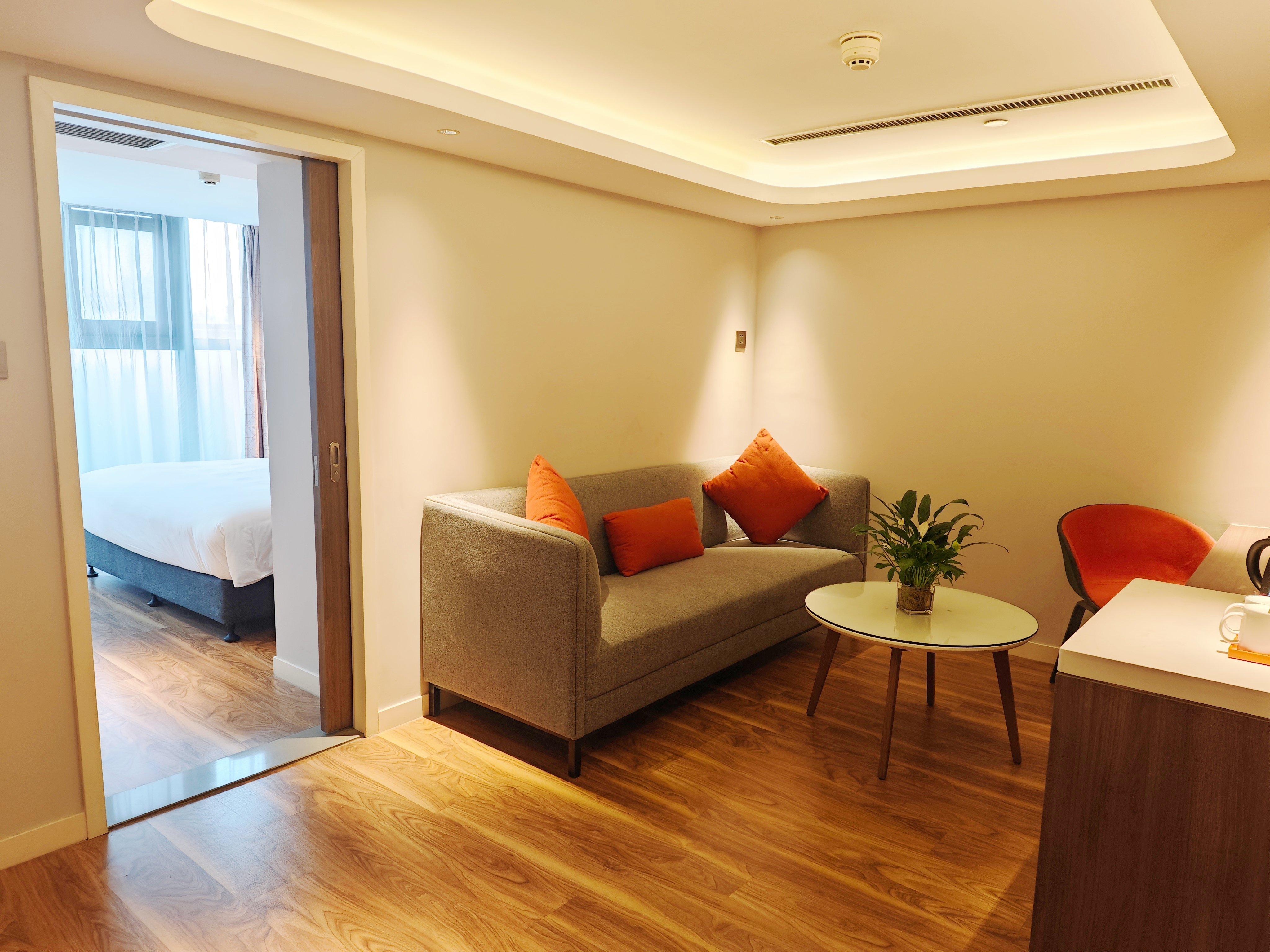 Suite King Bed One Bedroom 