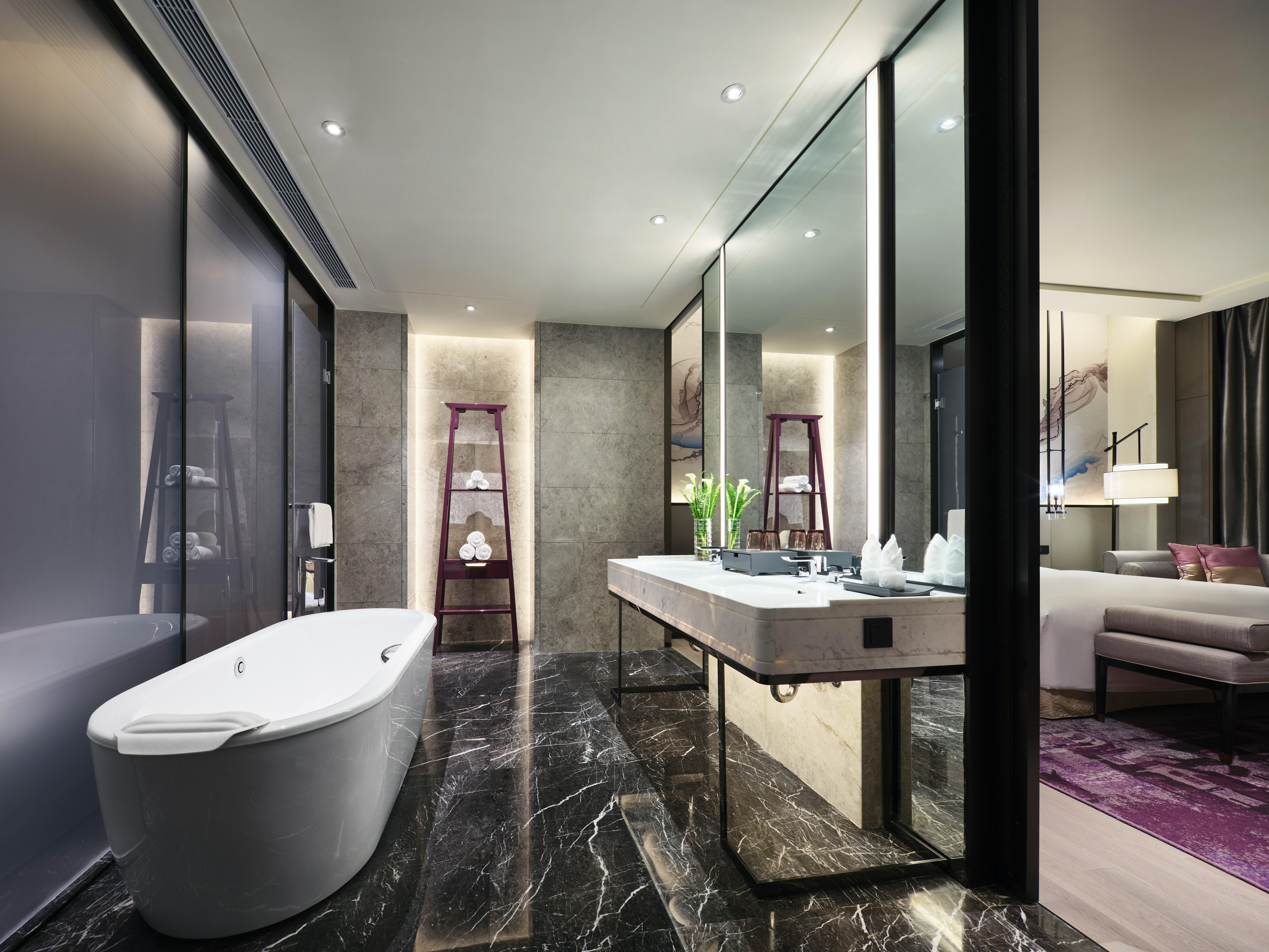 Junior Suite King Size Bed