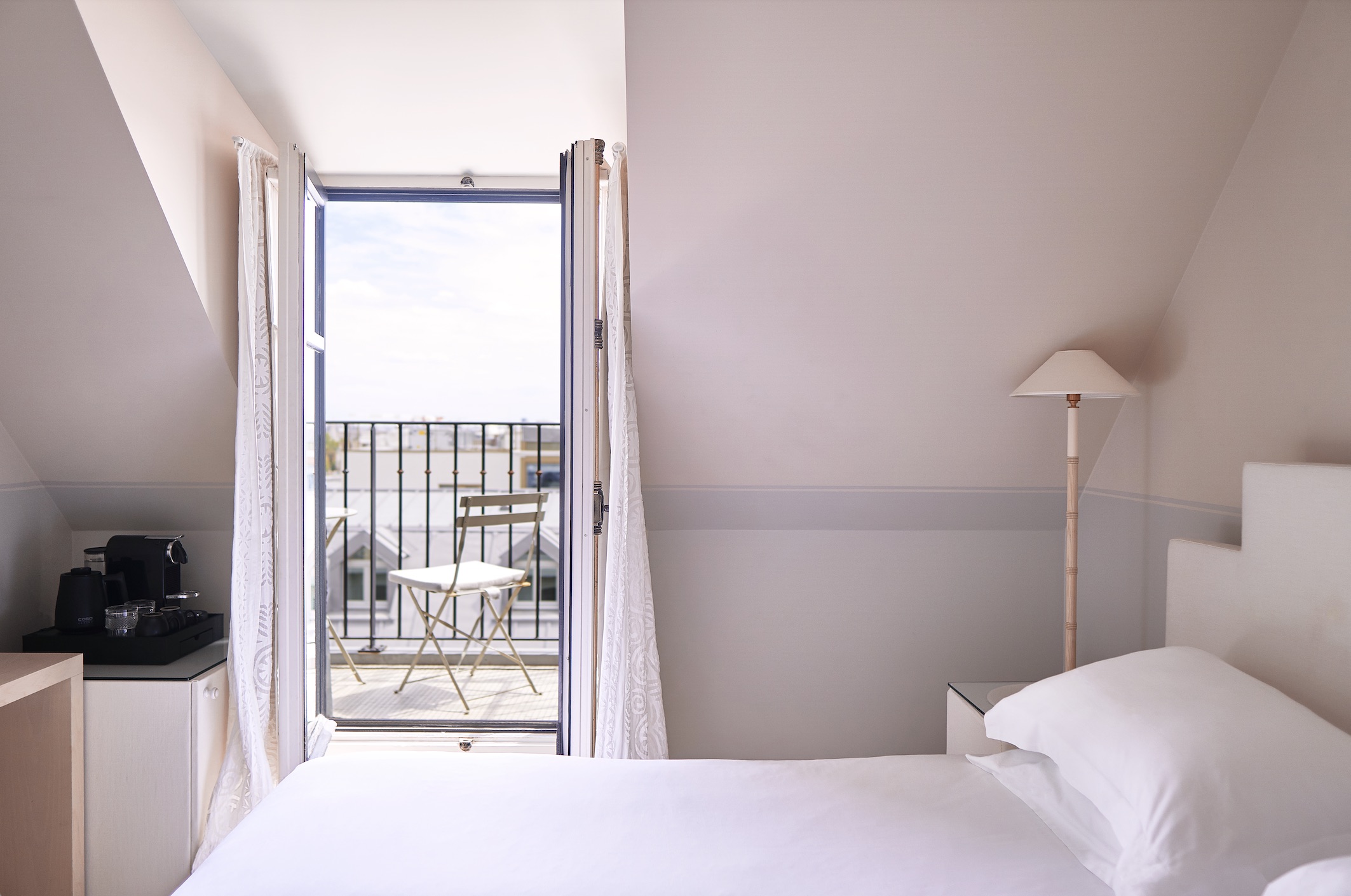 Double Executive Queen Bed