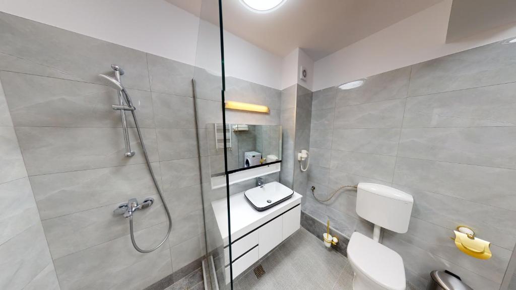 Apartment King Size Bed