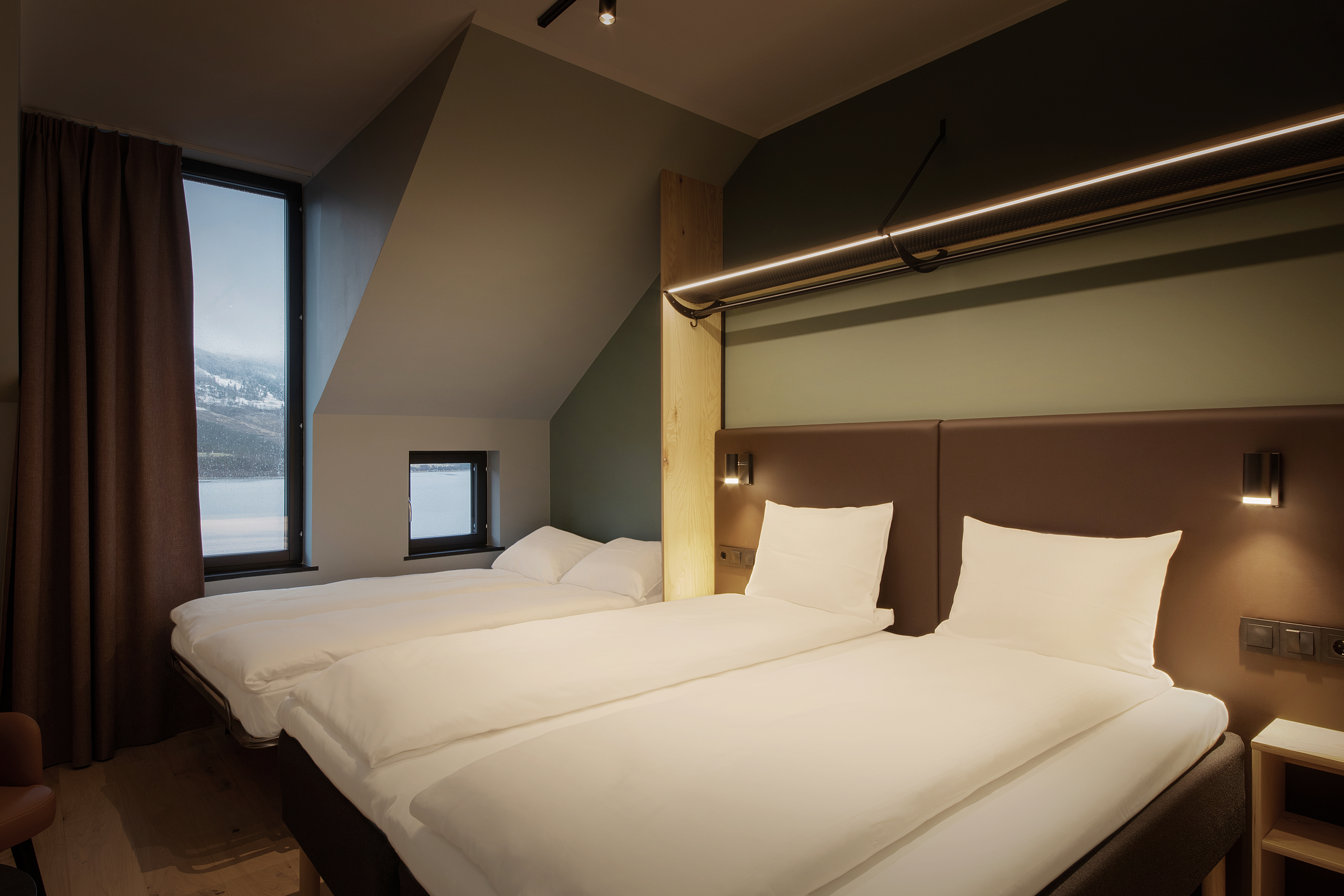 Double Single Superior