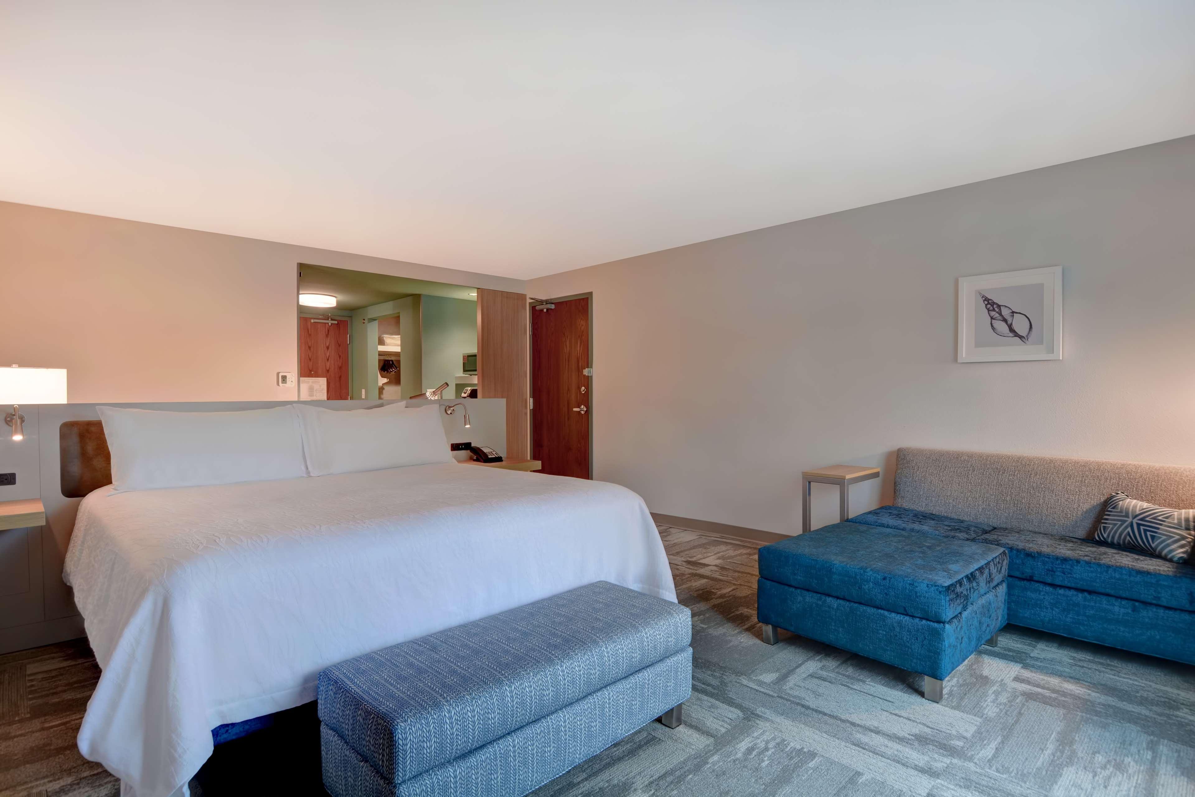 Studio King Size Bed