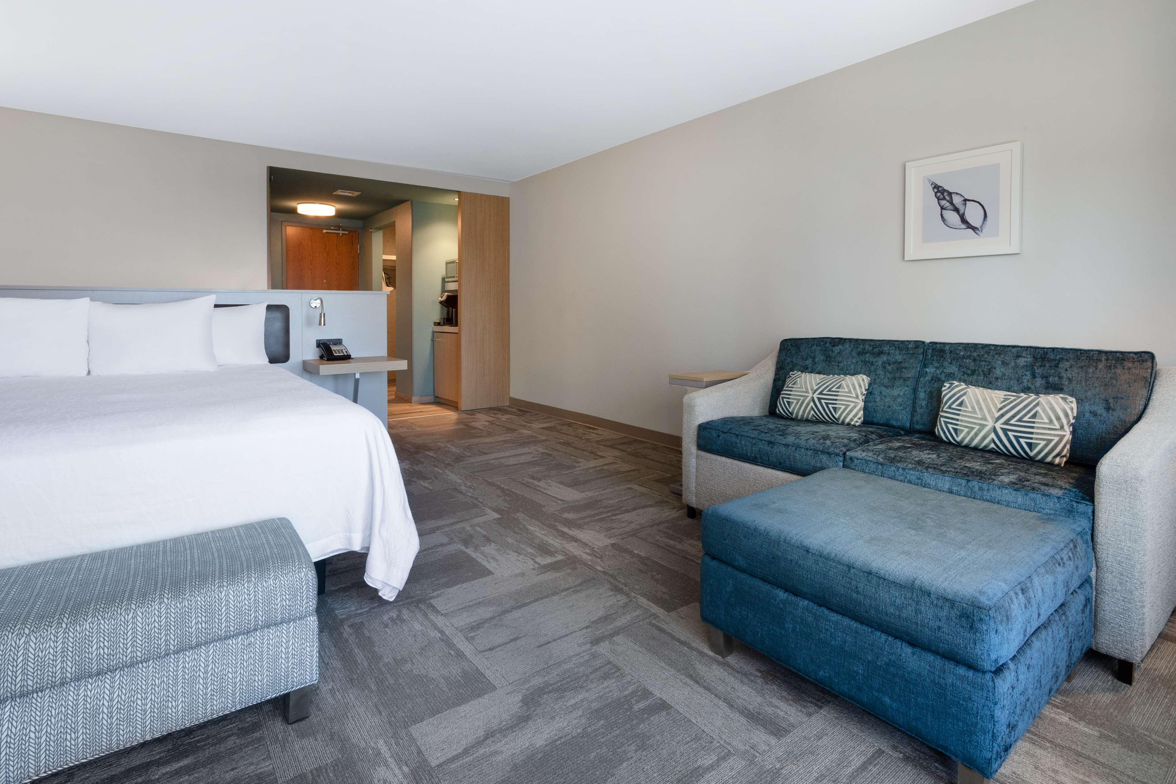 Studio King Size Bed