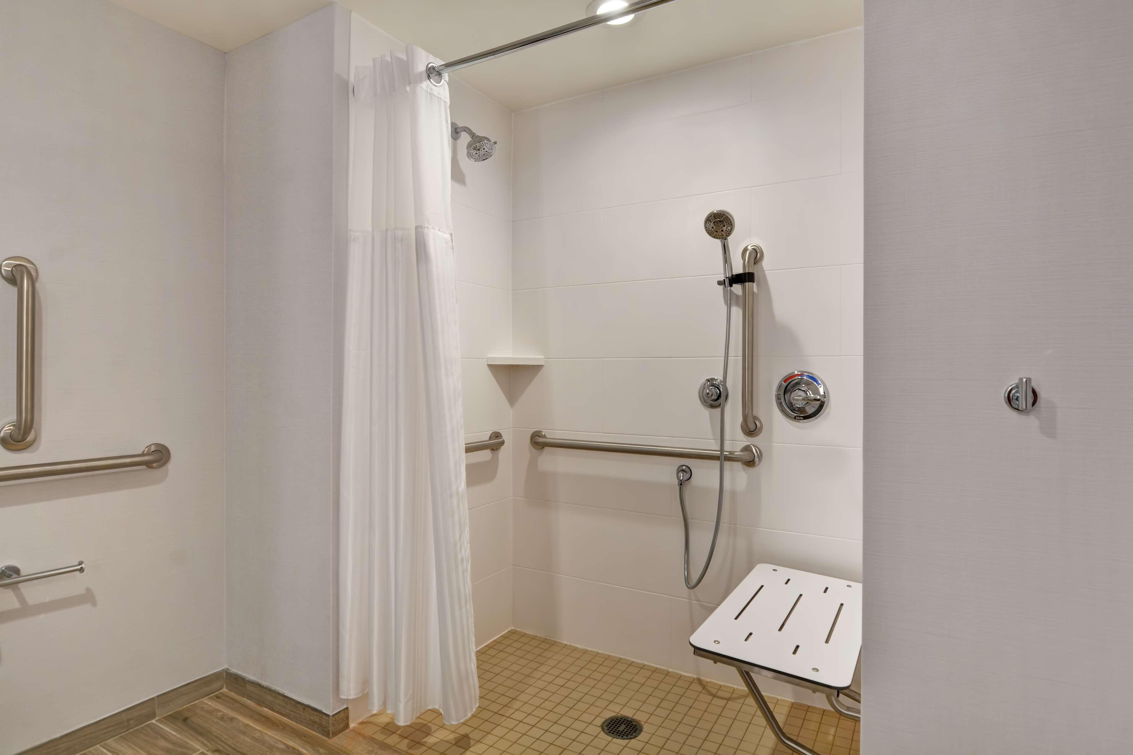 Twin Accessible-two Queen Beds