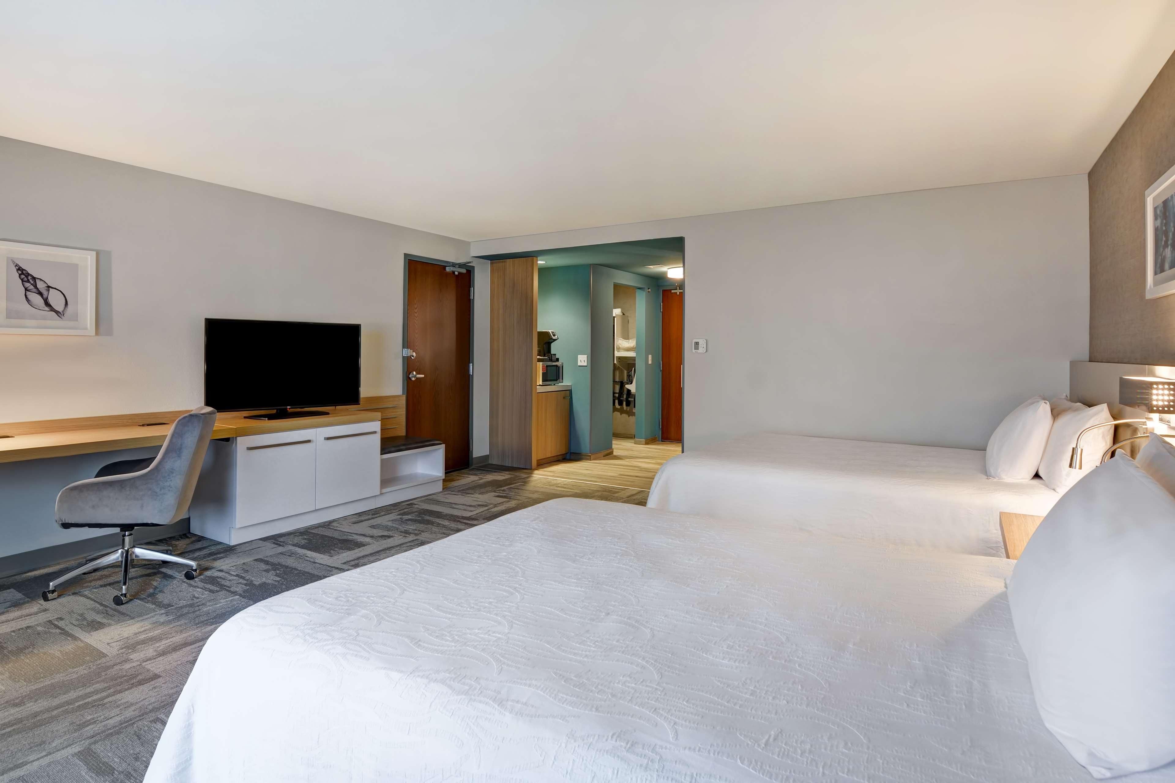 Double Two Queen Beds