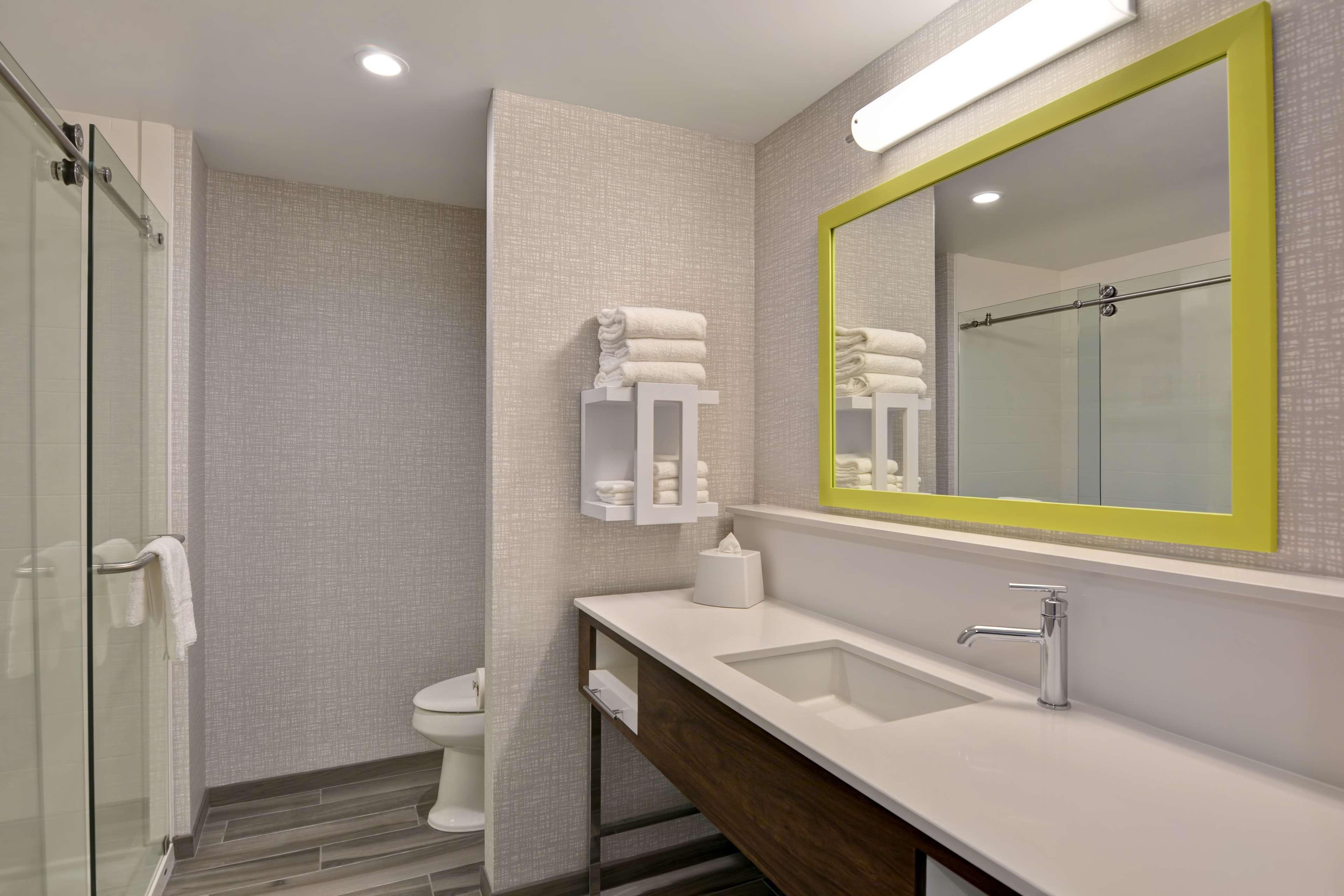 Double King Bed Non Smoking