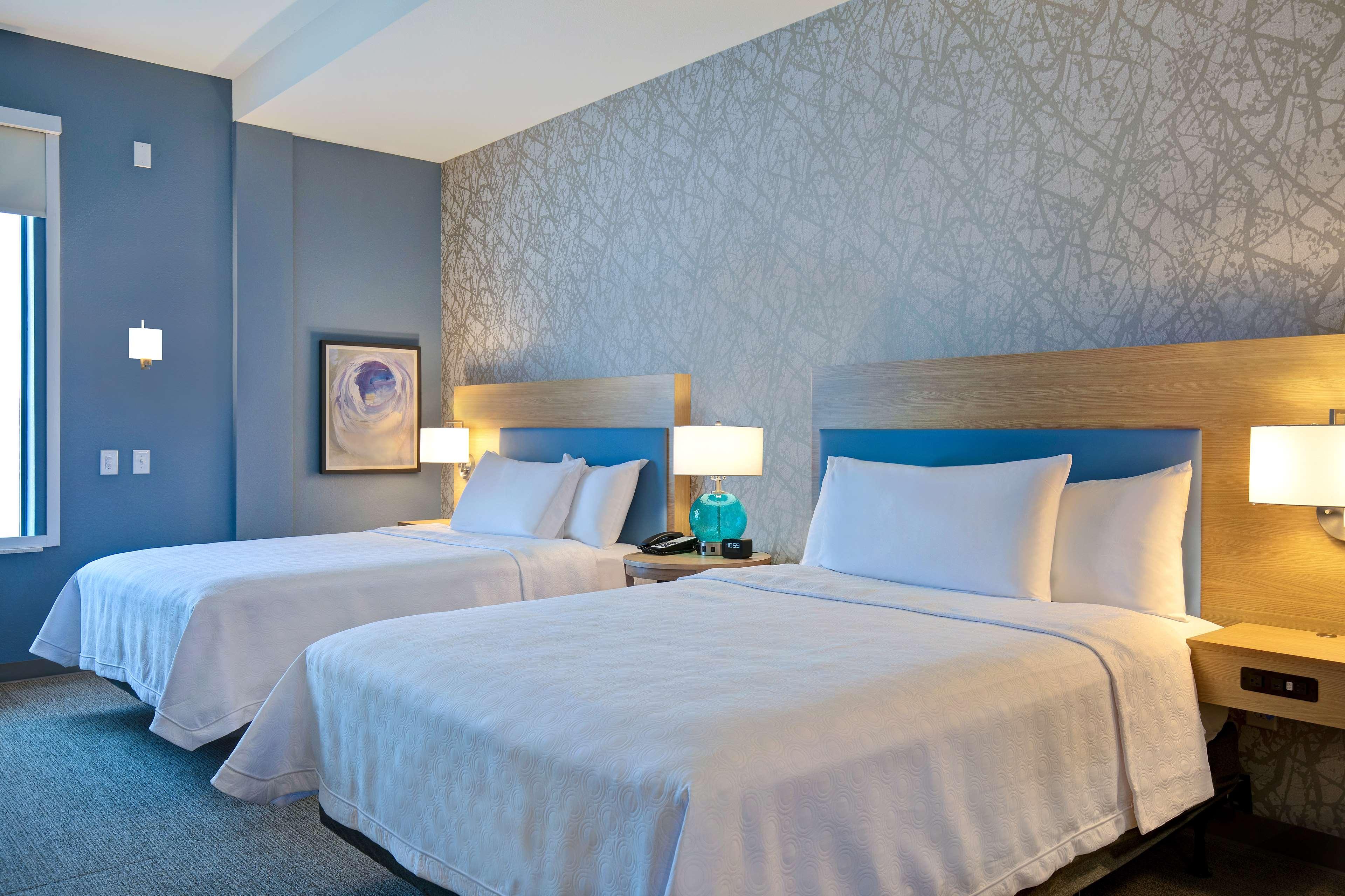 Studio Accessible-queen Size Bed