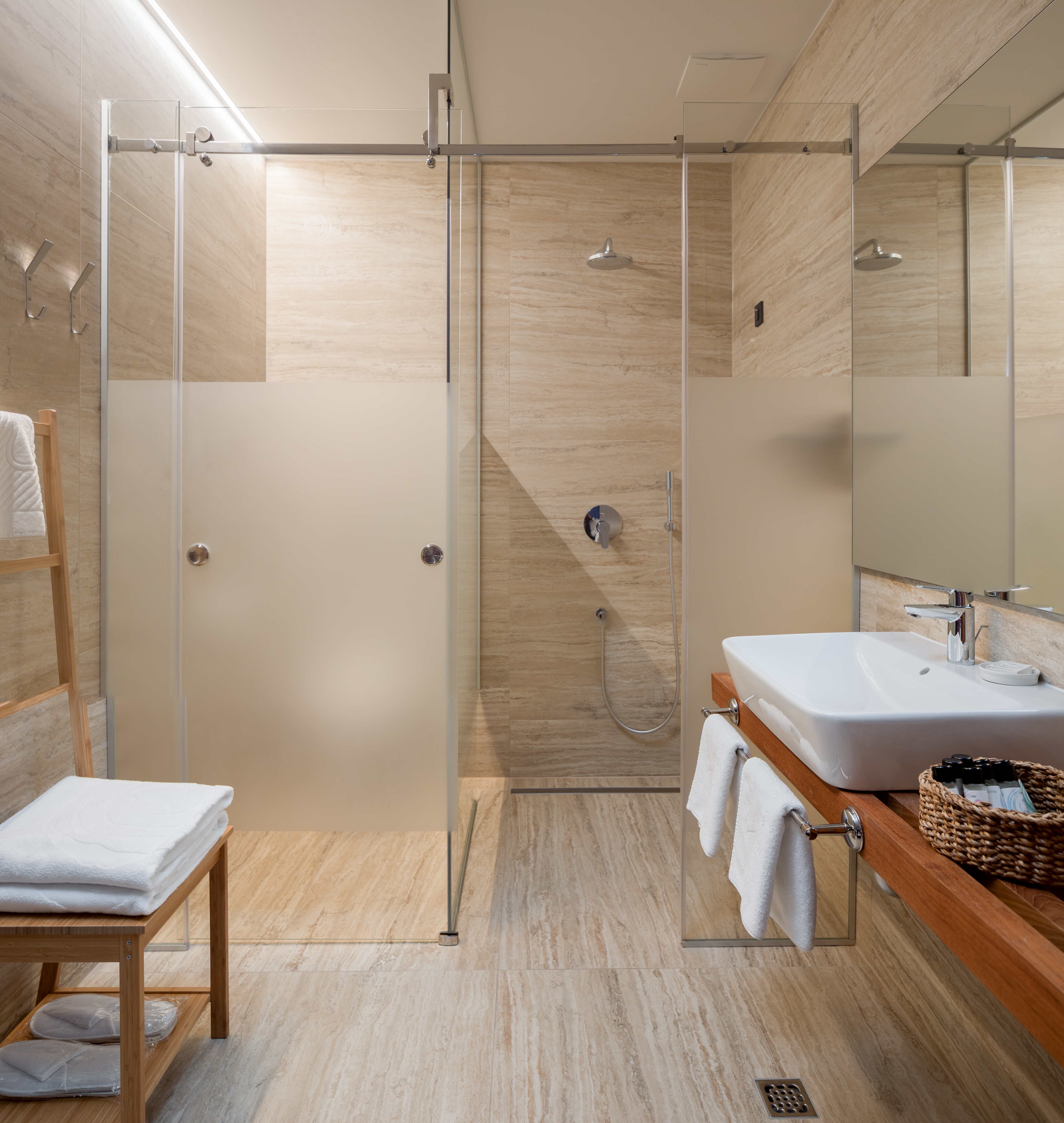 Double or Twin Standard