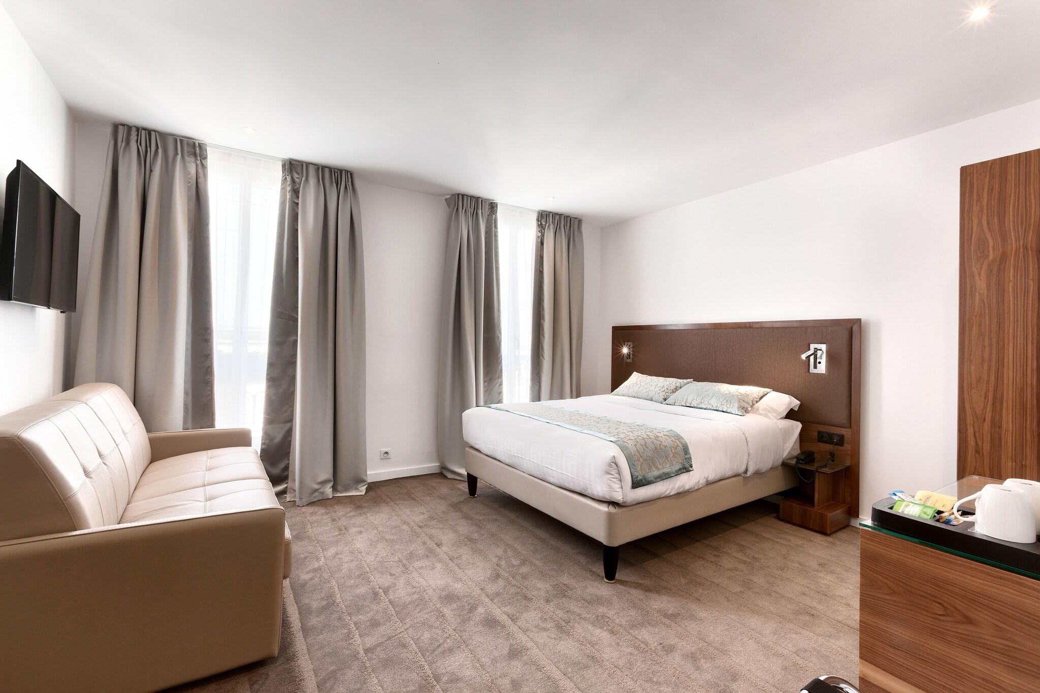 Double Deluxe Queen Bed