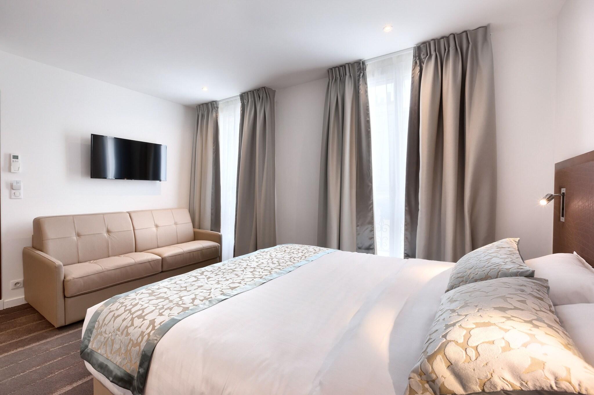 Double Deluxe Queen Bed