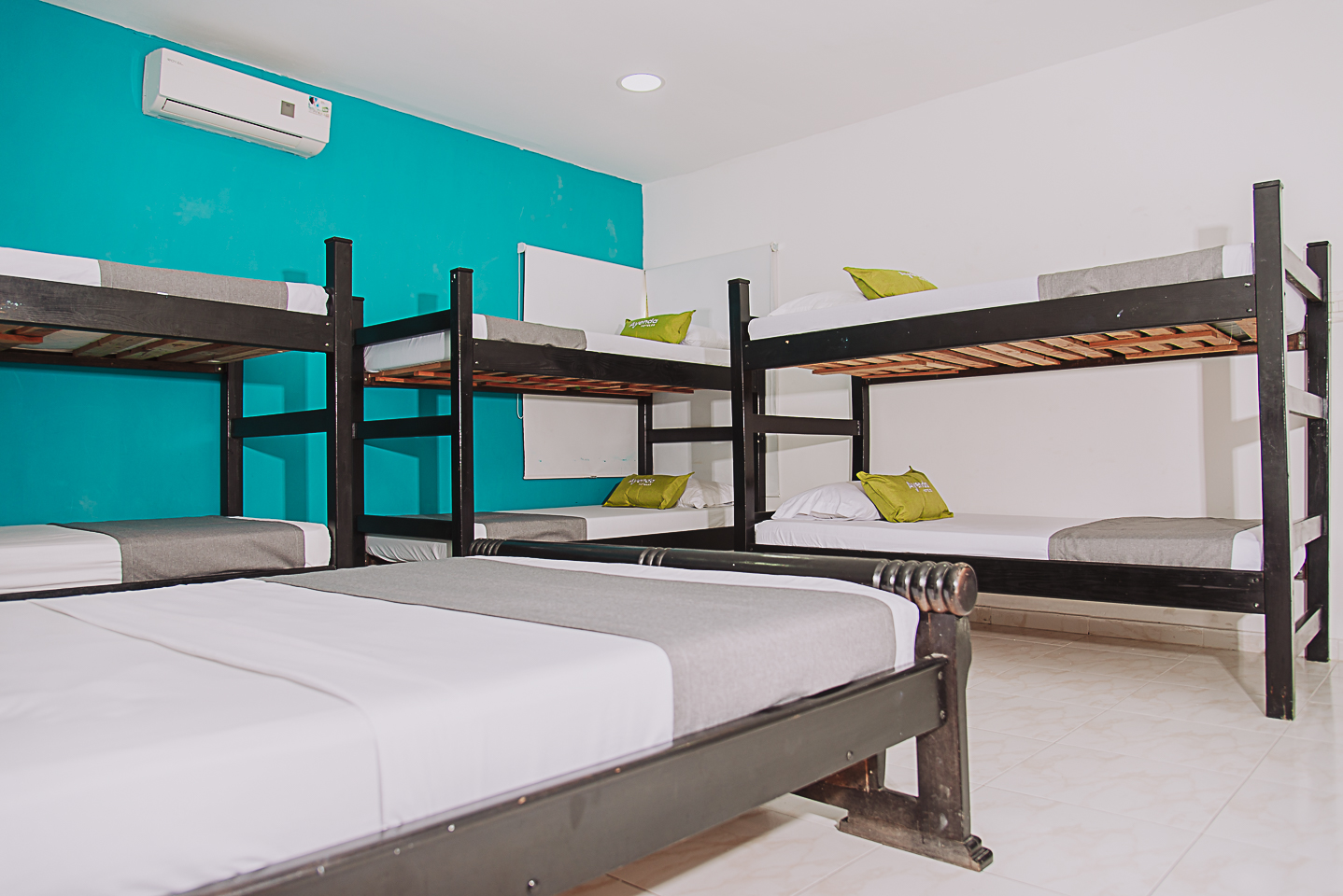 Family Room Capacity 8