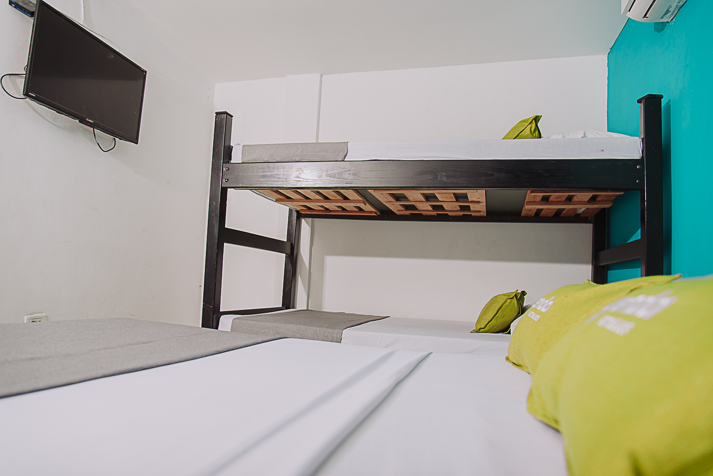 Family Room Capacity 8