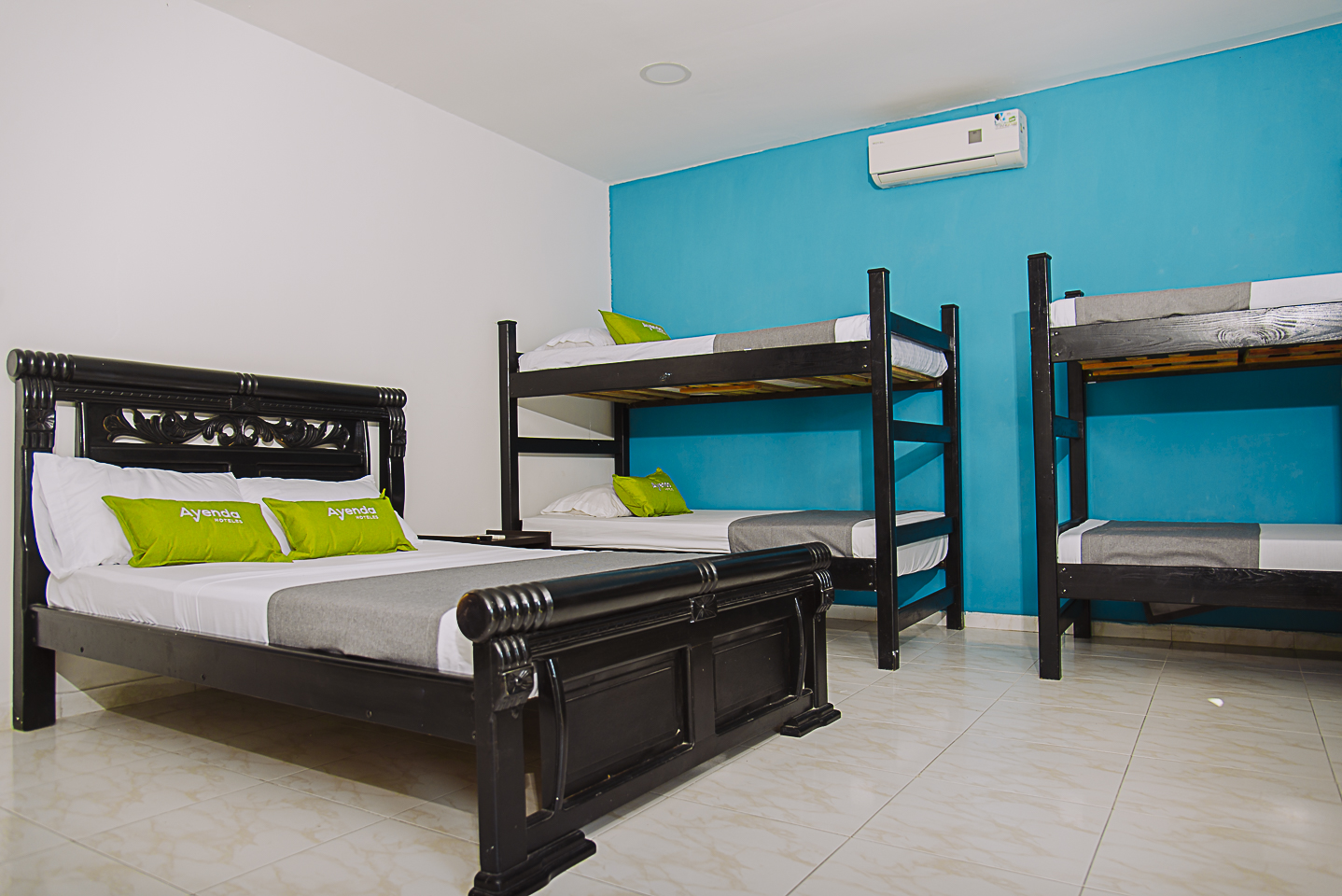 Family Room Capacity 8