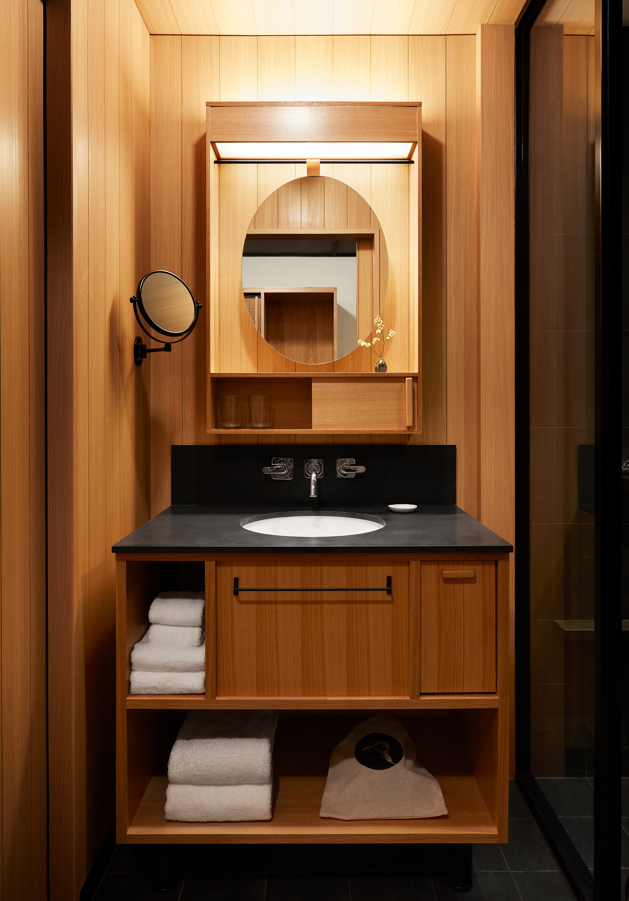 Double Deluxe King Bed