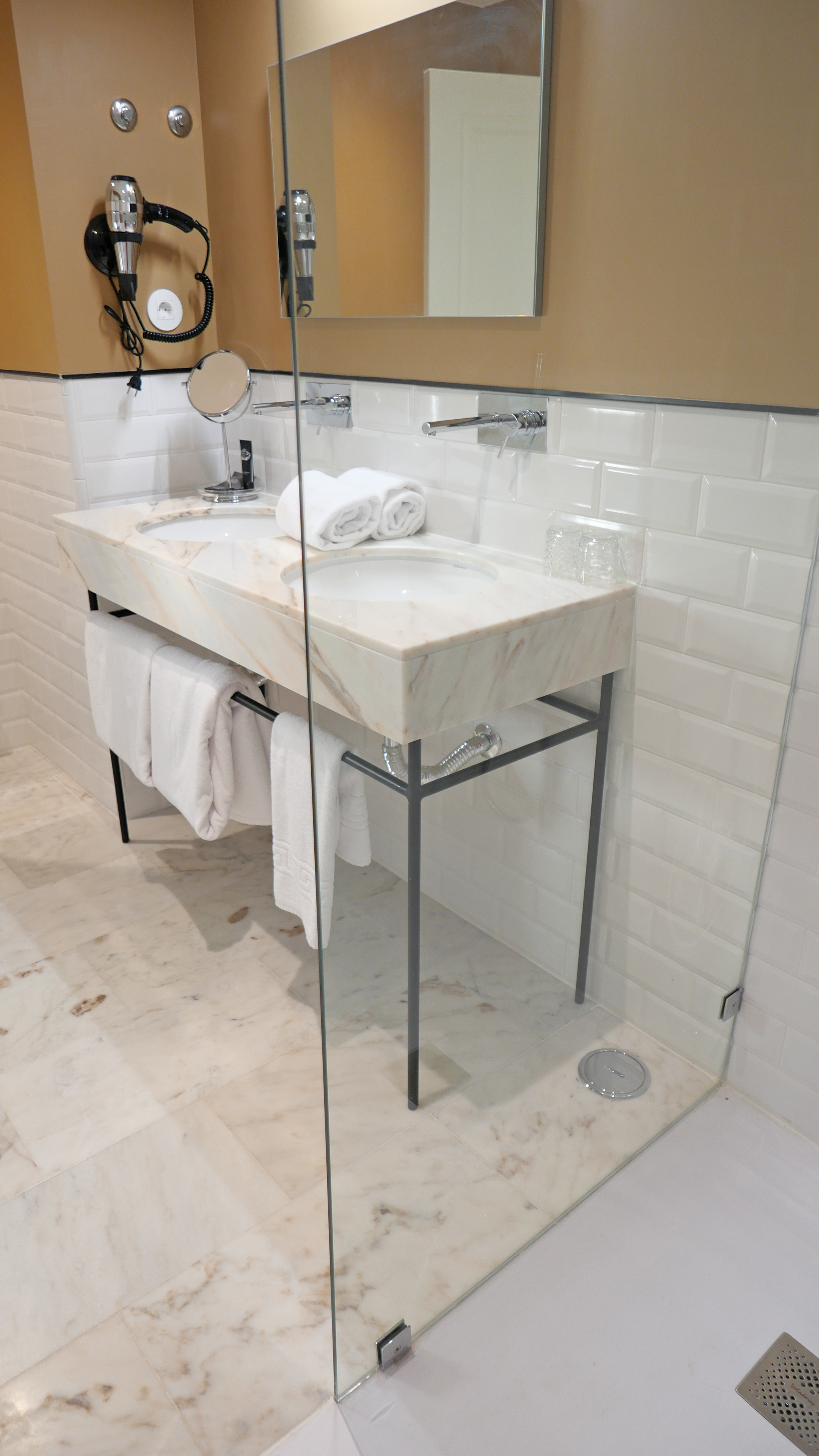 Double or Twin Superior