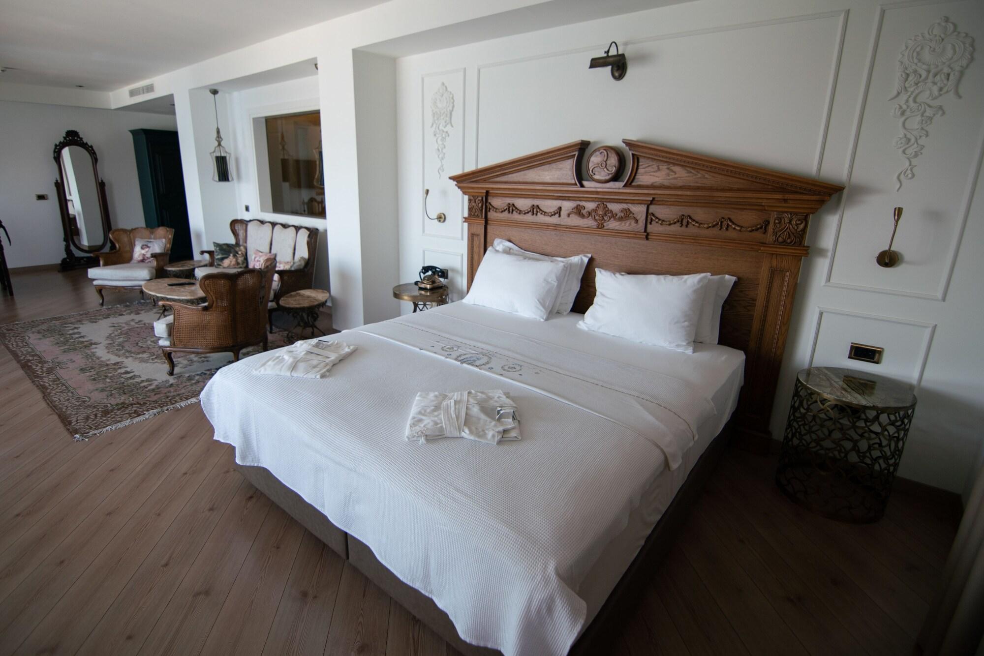 Twin Classic Land View