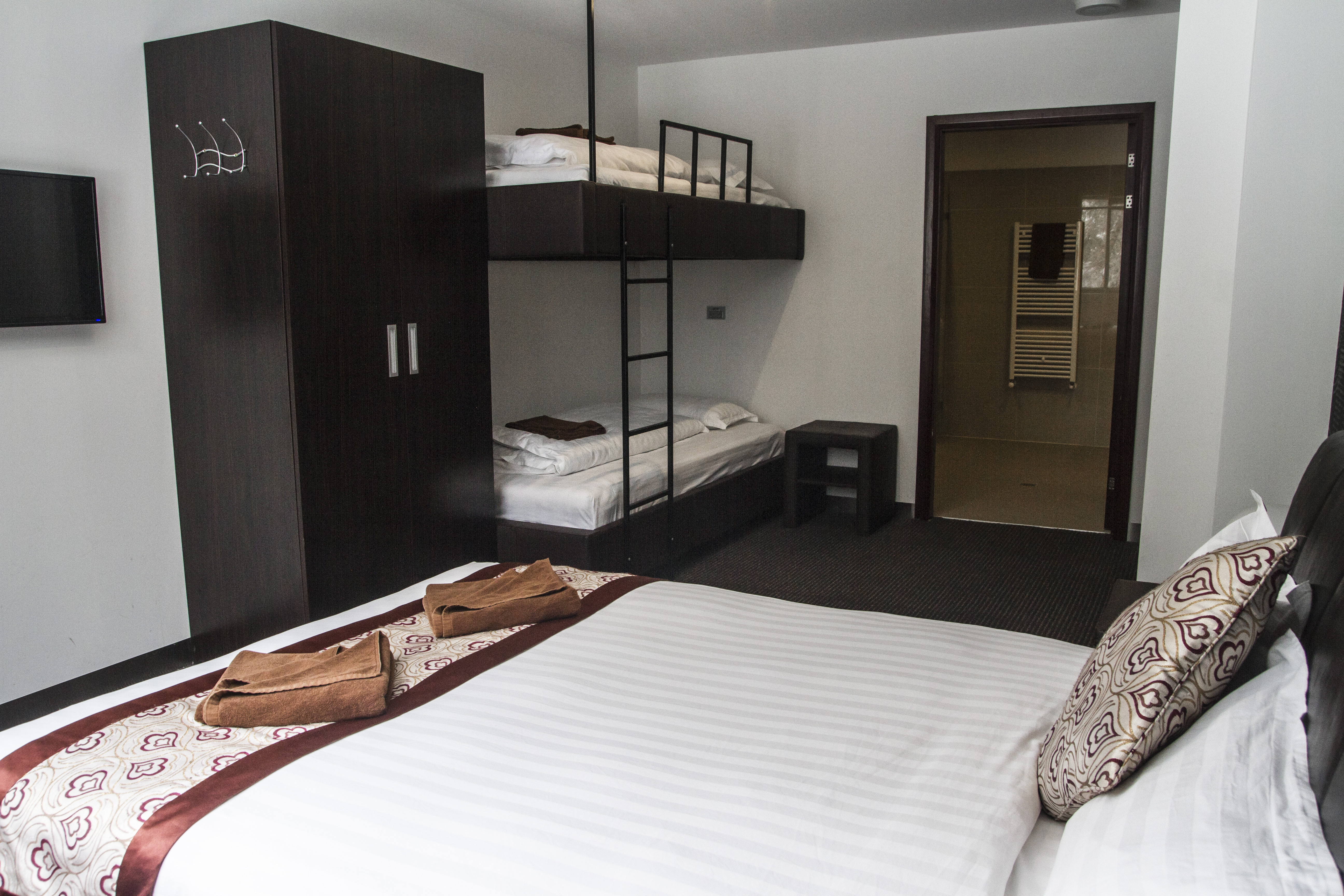 Quadruple One Bedroom