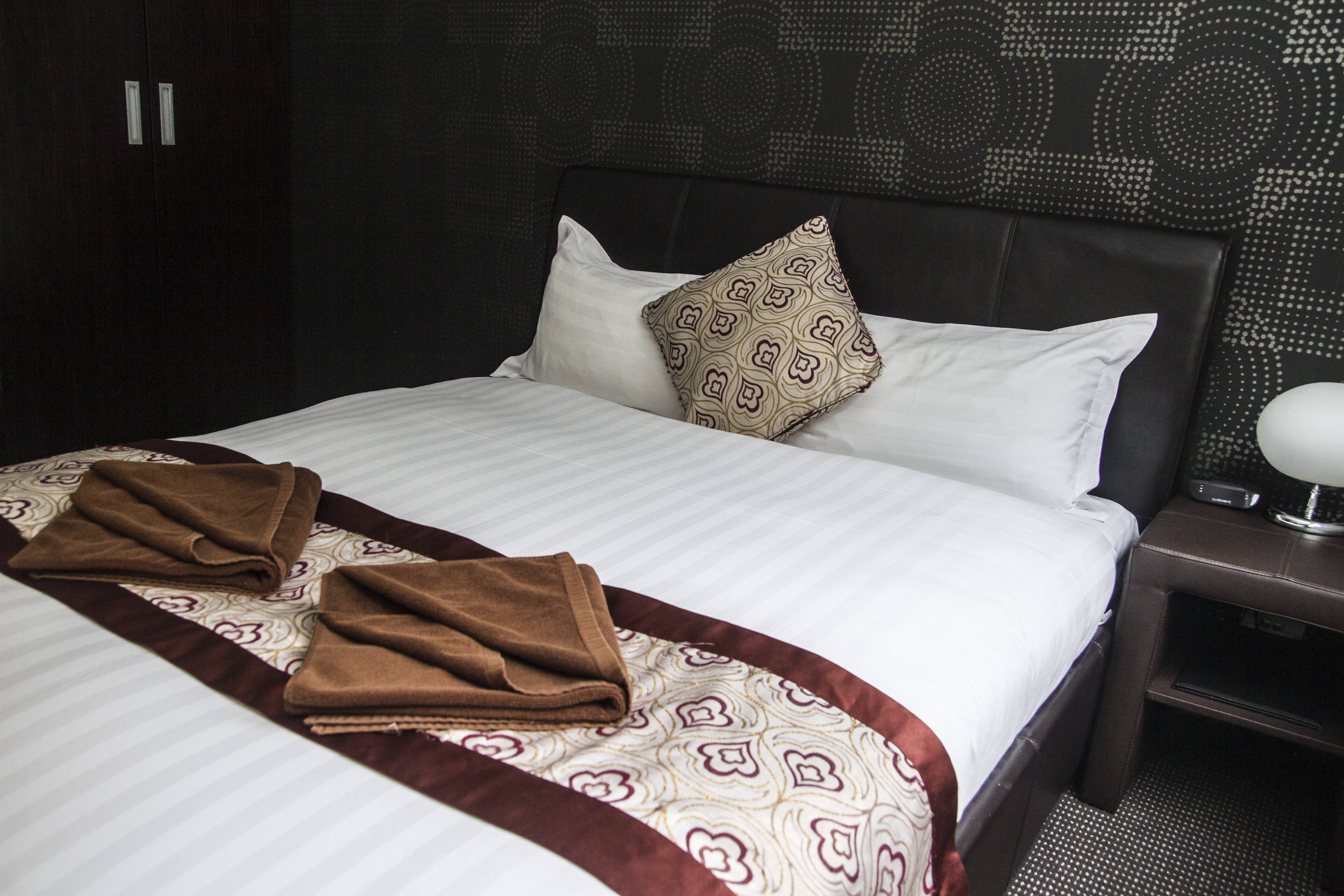 Double Queen Size Bed